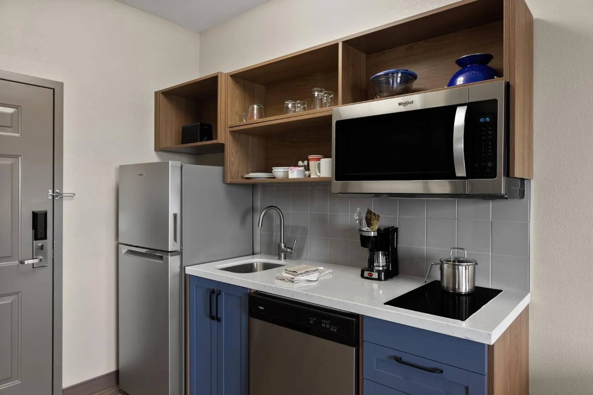 Photo of the whole room in Candlewood Suites Yuma by IHG