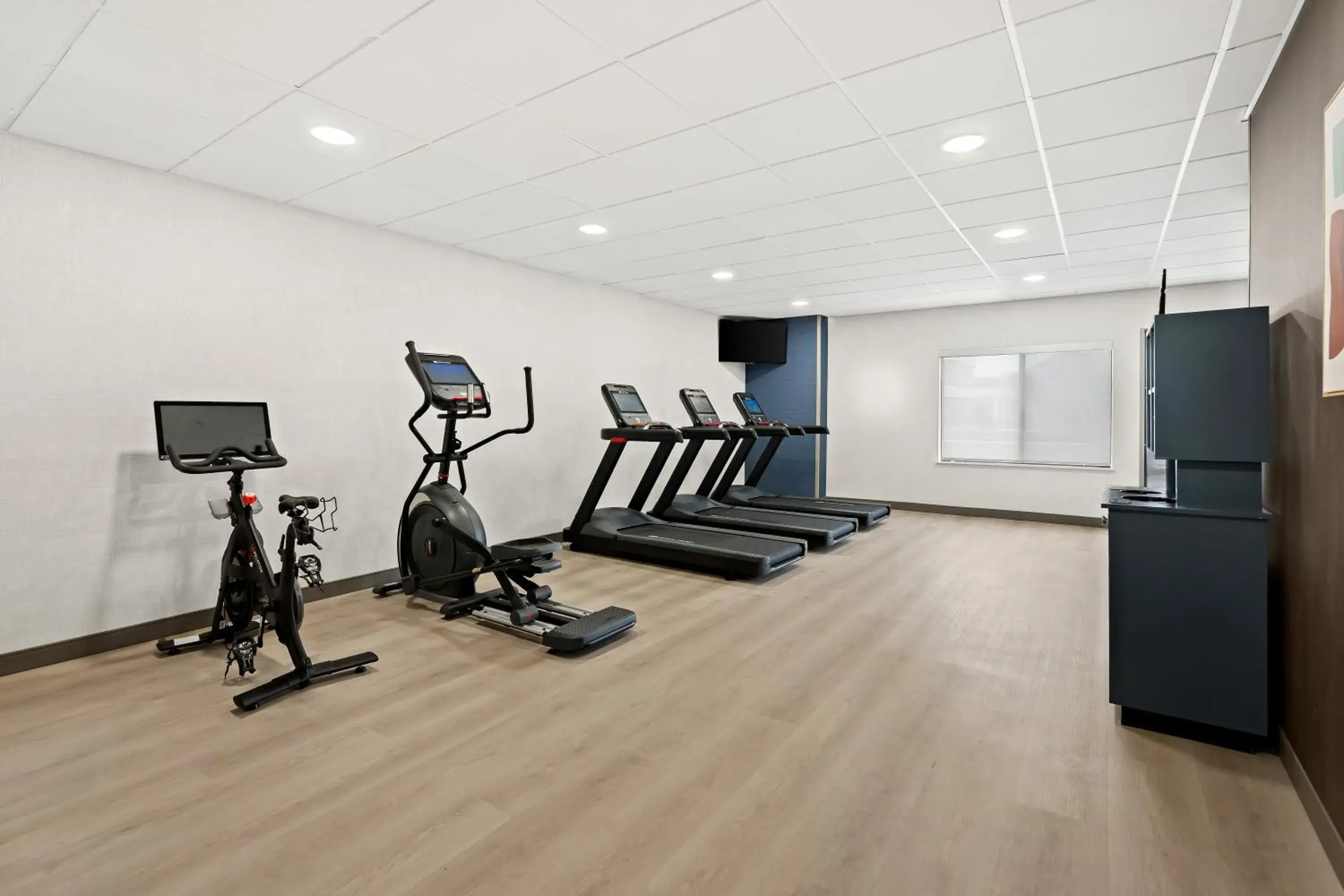 Fitness centre/facilities in Hampton Inn Provo Fitness centre/facilities in Hampton Inn Provo