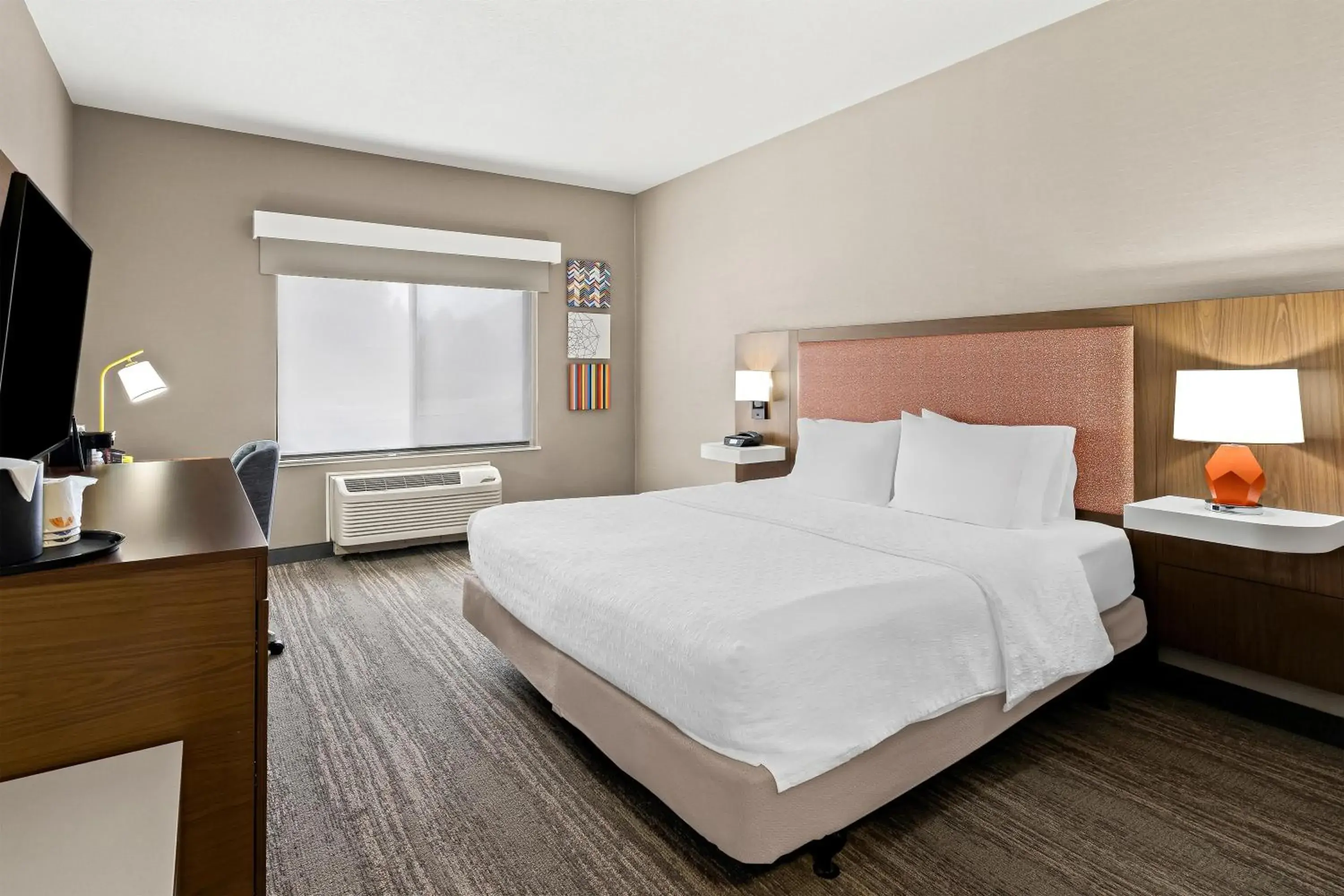 Bed in Hampton Inn Provo Bed in Hampton Inn Provo