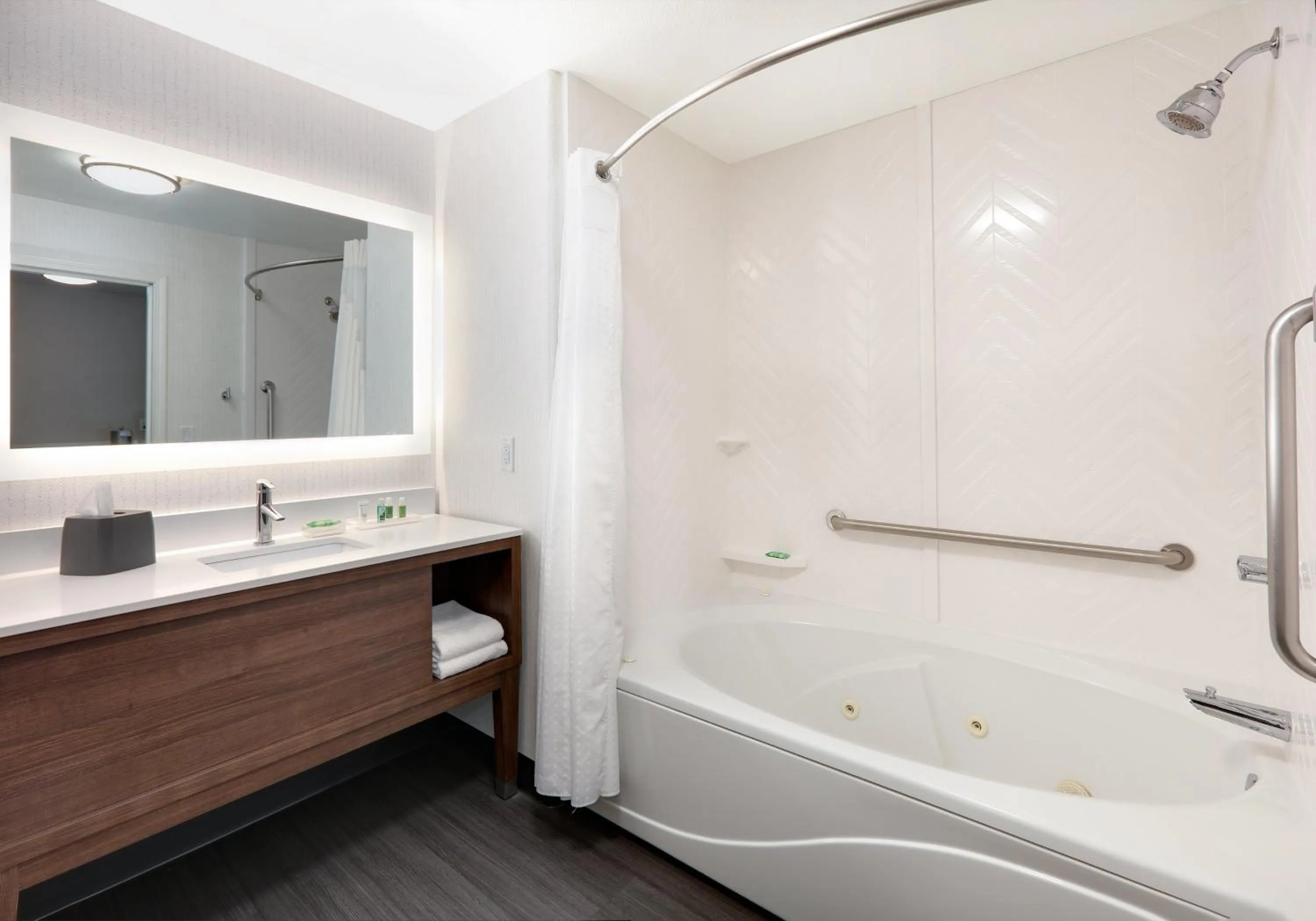 Bathroom in Holiday Inn Yuma by IHG