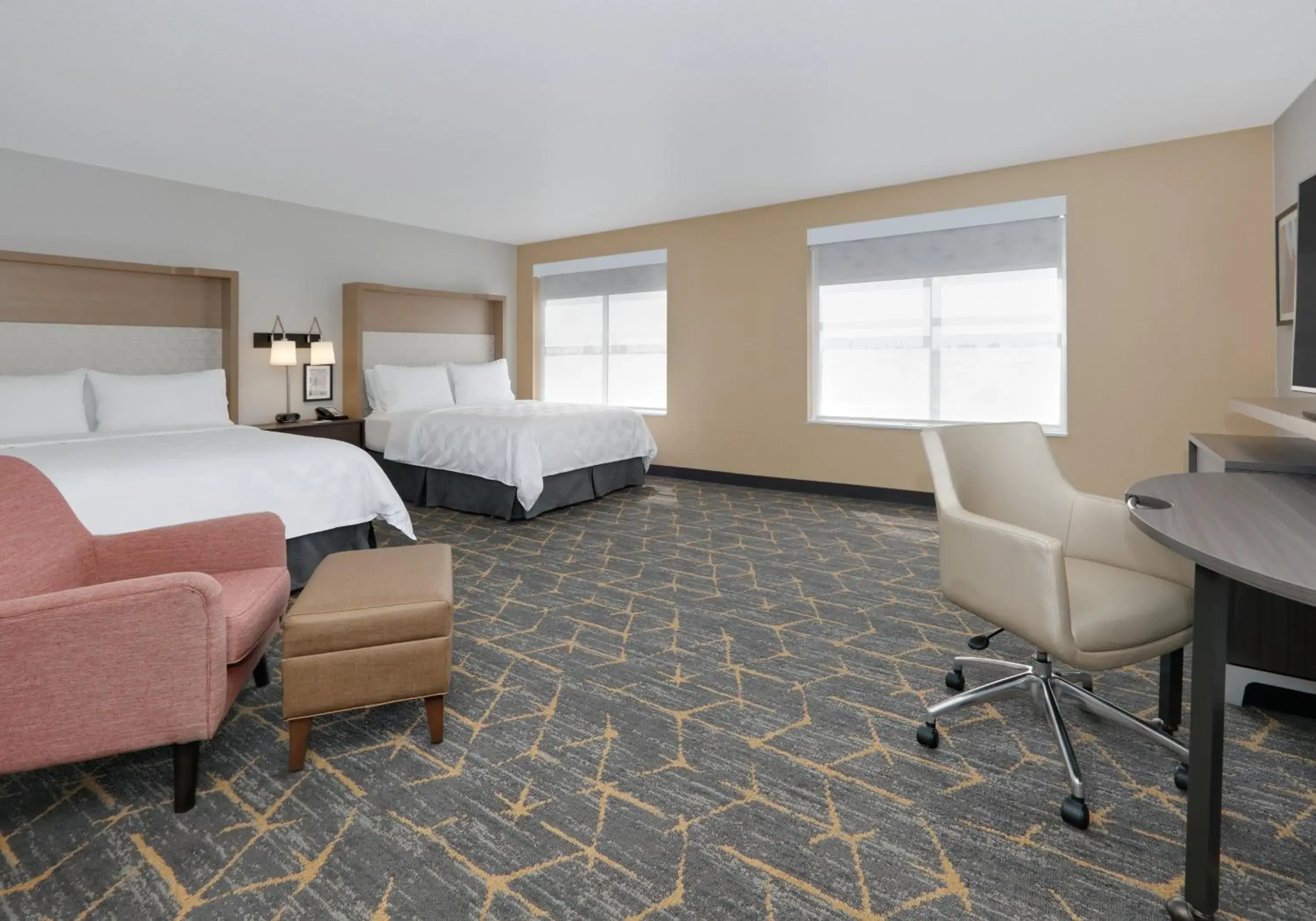 Photo of the whole room, Bed in Holiday Inn Yuma by IHG Photo of the whole room, Bed in Holiday Inn Yuma by IHG