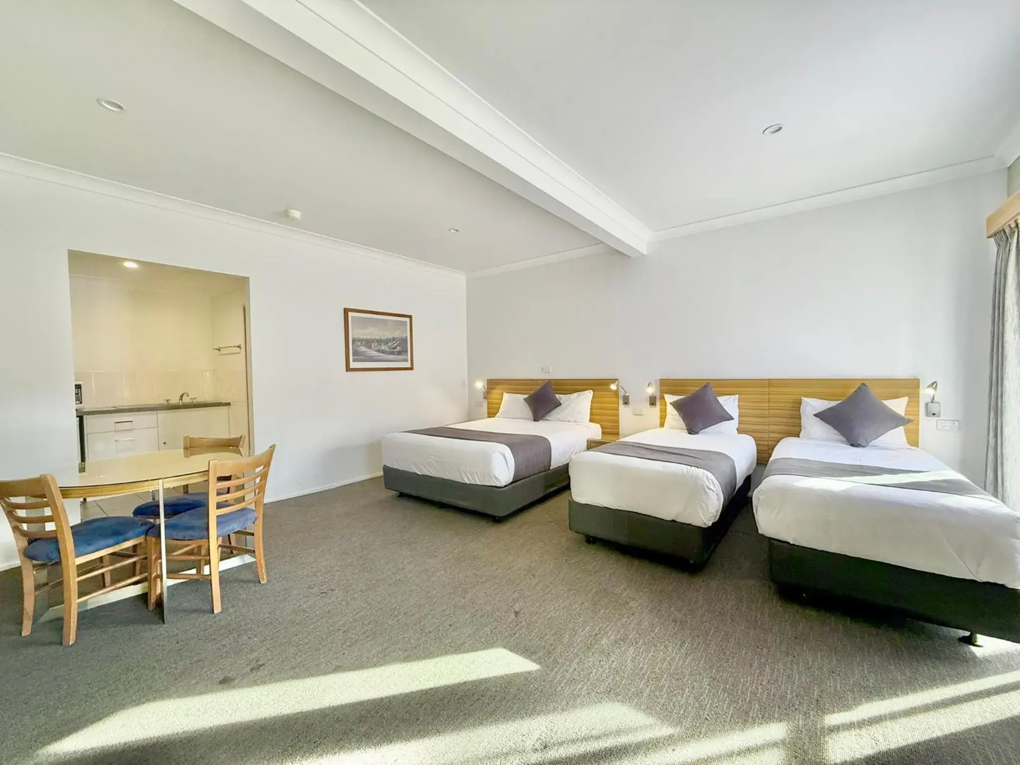 Deluxe Large Family Room in Albury Paddlesteamer Deluxe Large Family Room in Albury Paddlesteamer