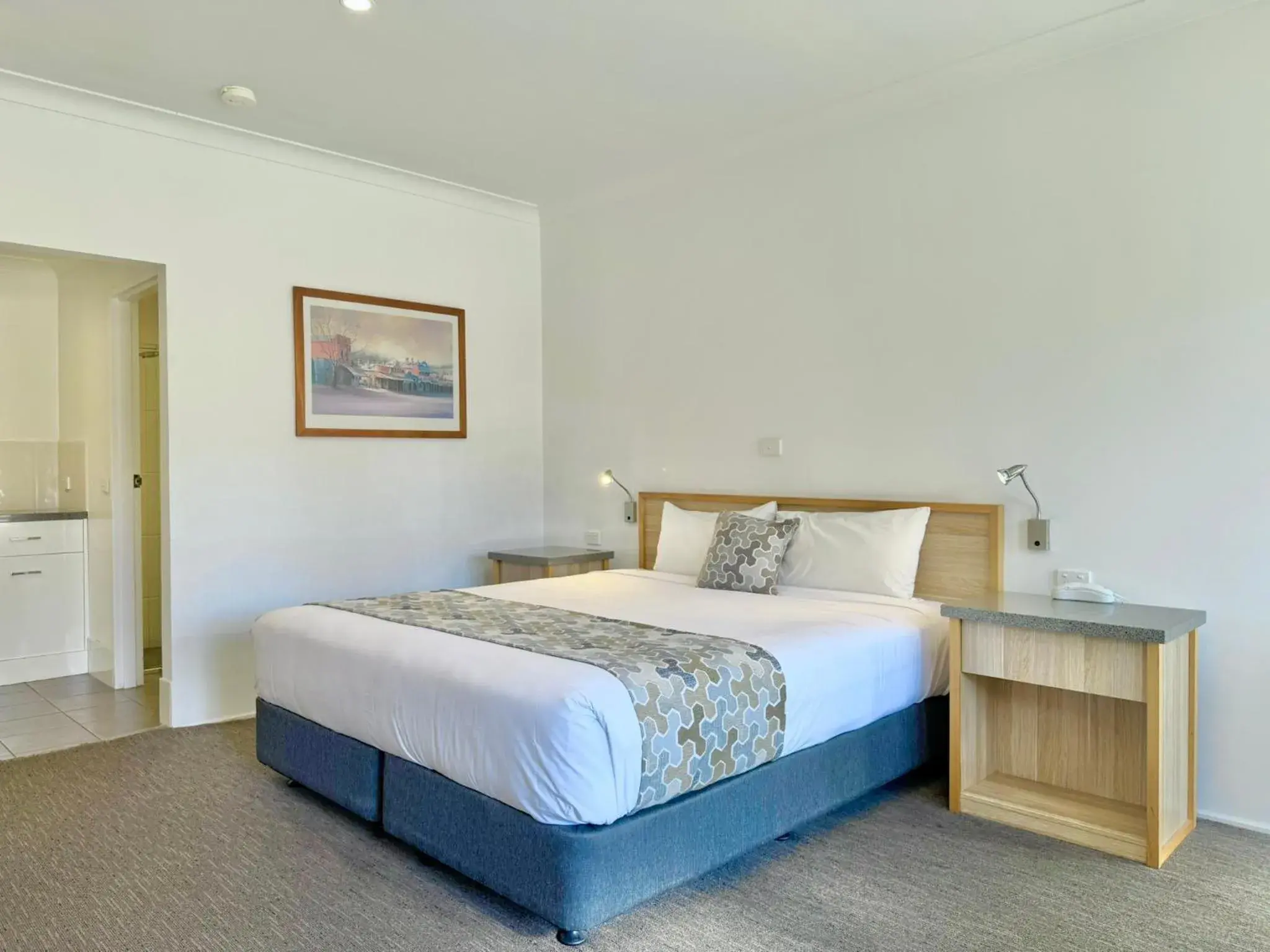 Deluxe King Room (Ground Level) in Albury Paddlesteamer Deluxe King Room (Ground Level) in Albury Paddlesteamer