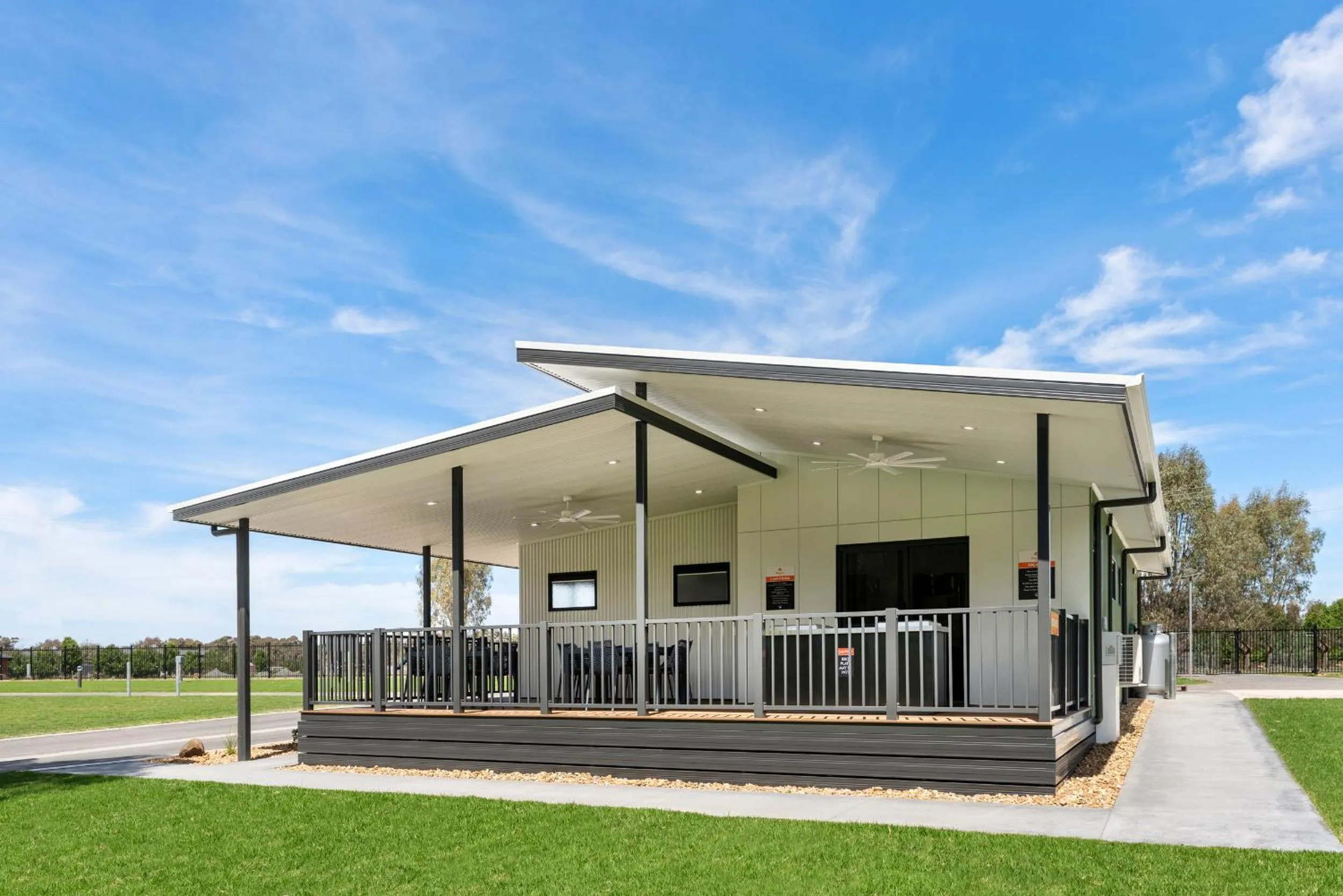 BBQ facilities in Discovery Parks - Echuca