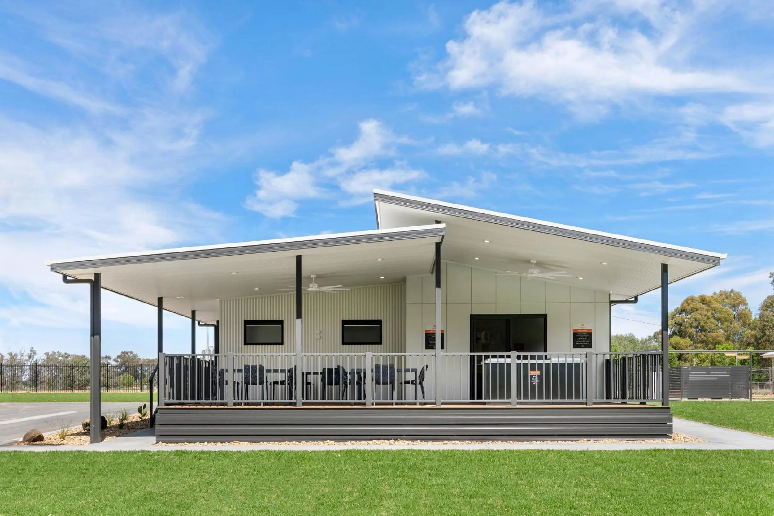 kitchen in Discovery Parks - Echuca