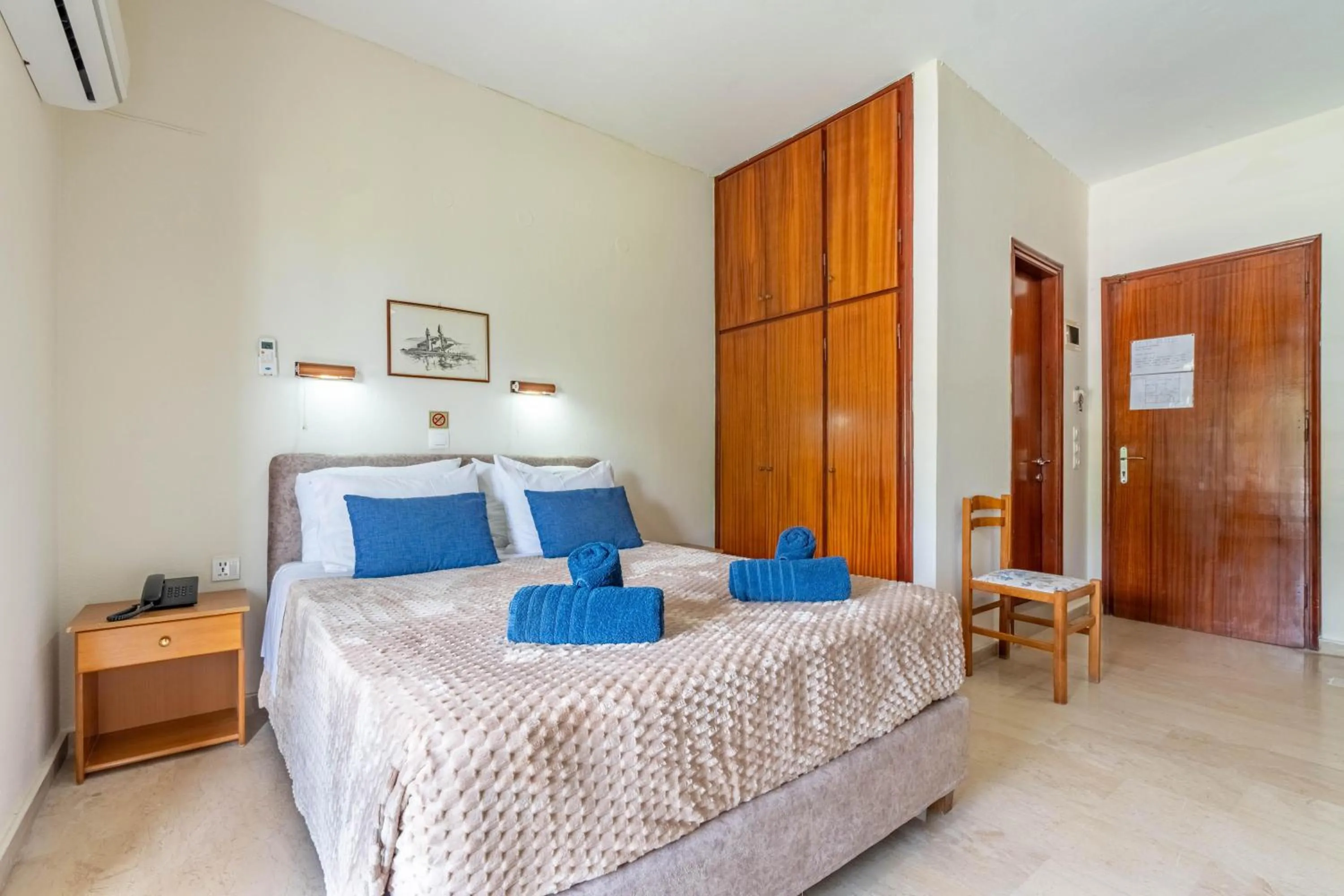 Photo of the whole room, Bed in Angela Hotel & Apartments