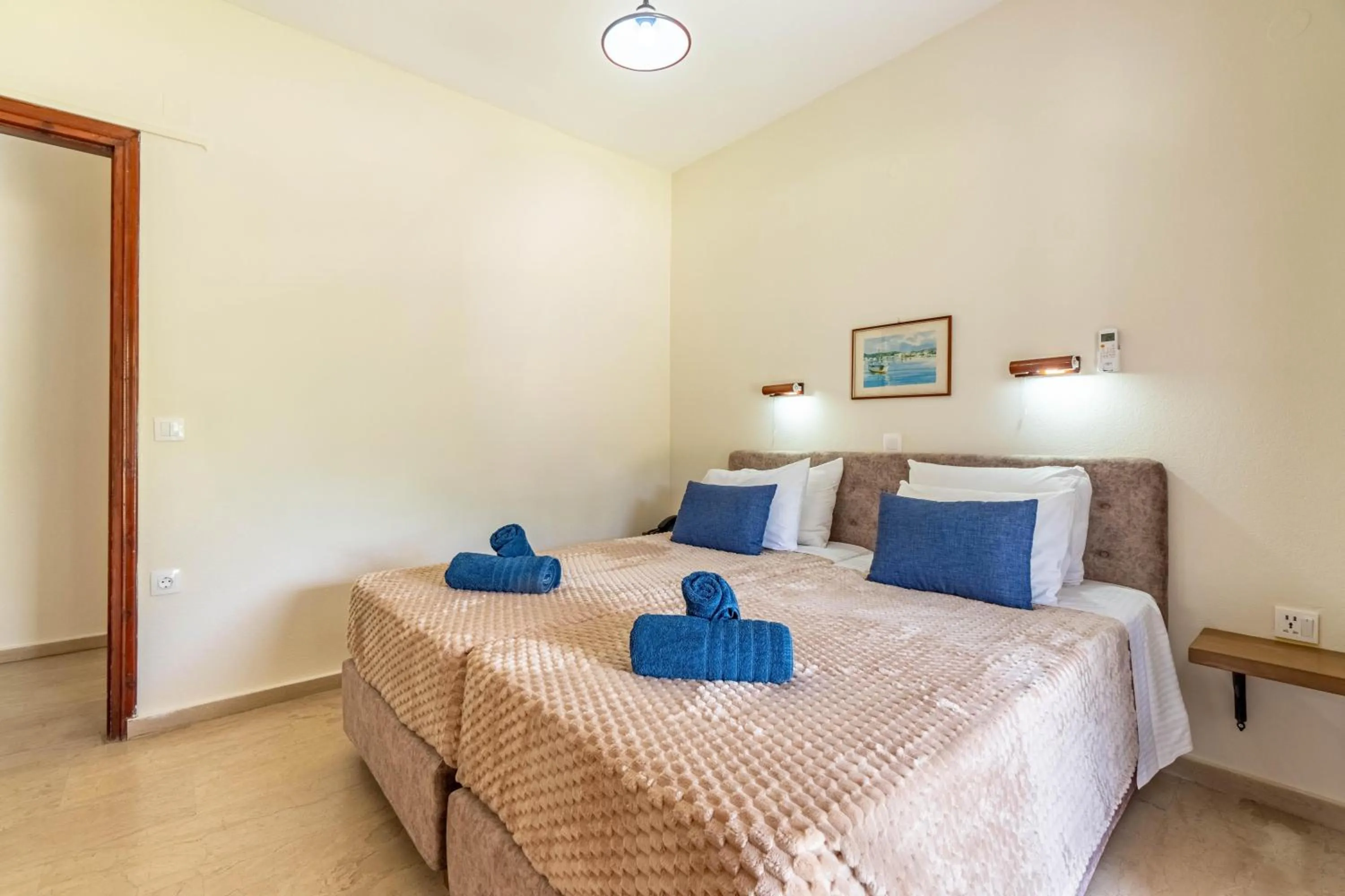 Photo of the whole room, Bed in Angela Hotel & Apartments