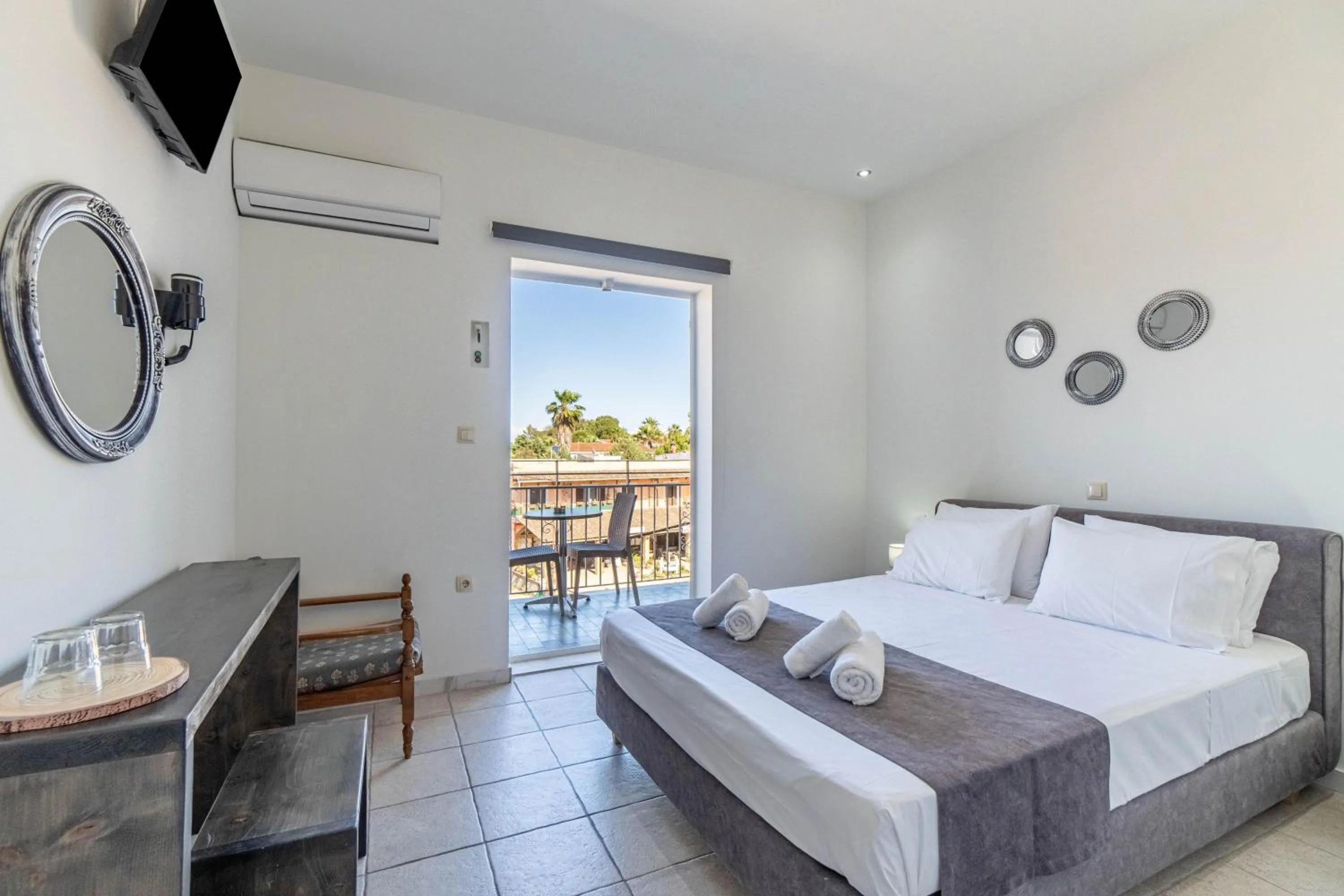 Photo of the whole room, Bed in Angela Hotel & Apartments