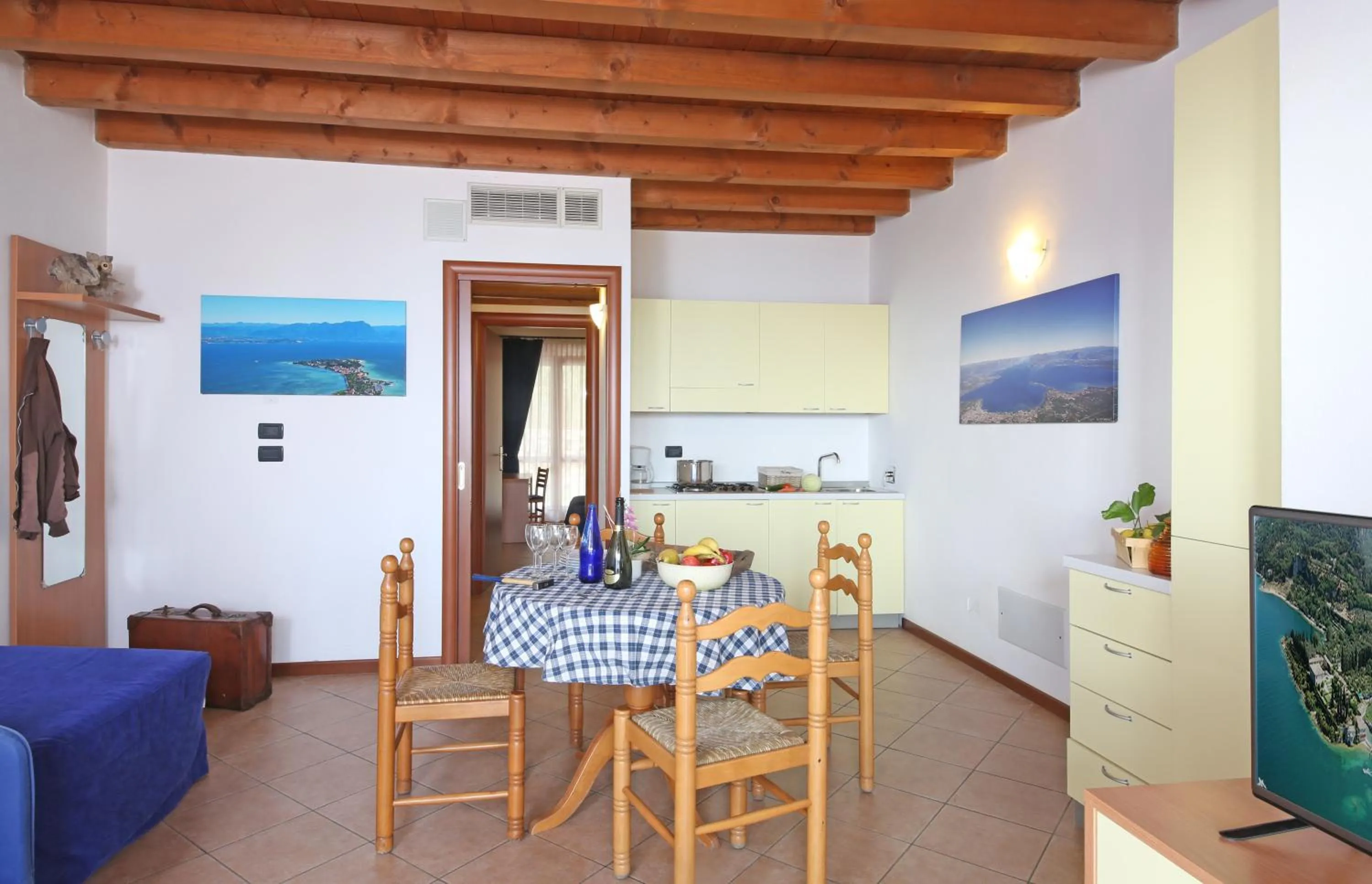 Kitchen or kitchenette in Residence Borgo Dei Limoni - Appartamenti con Garage