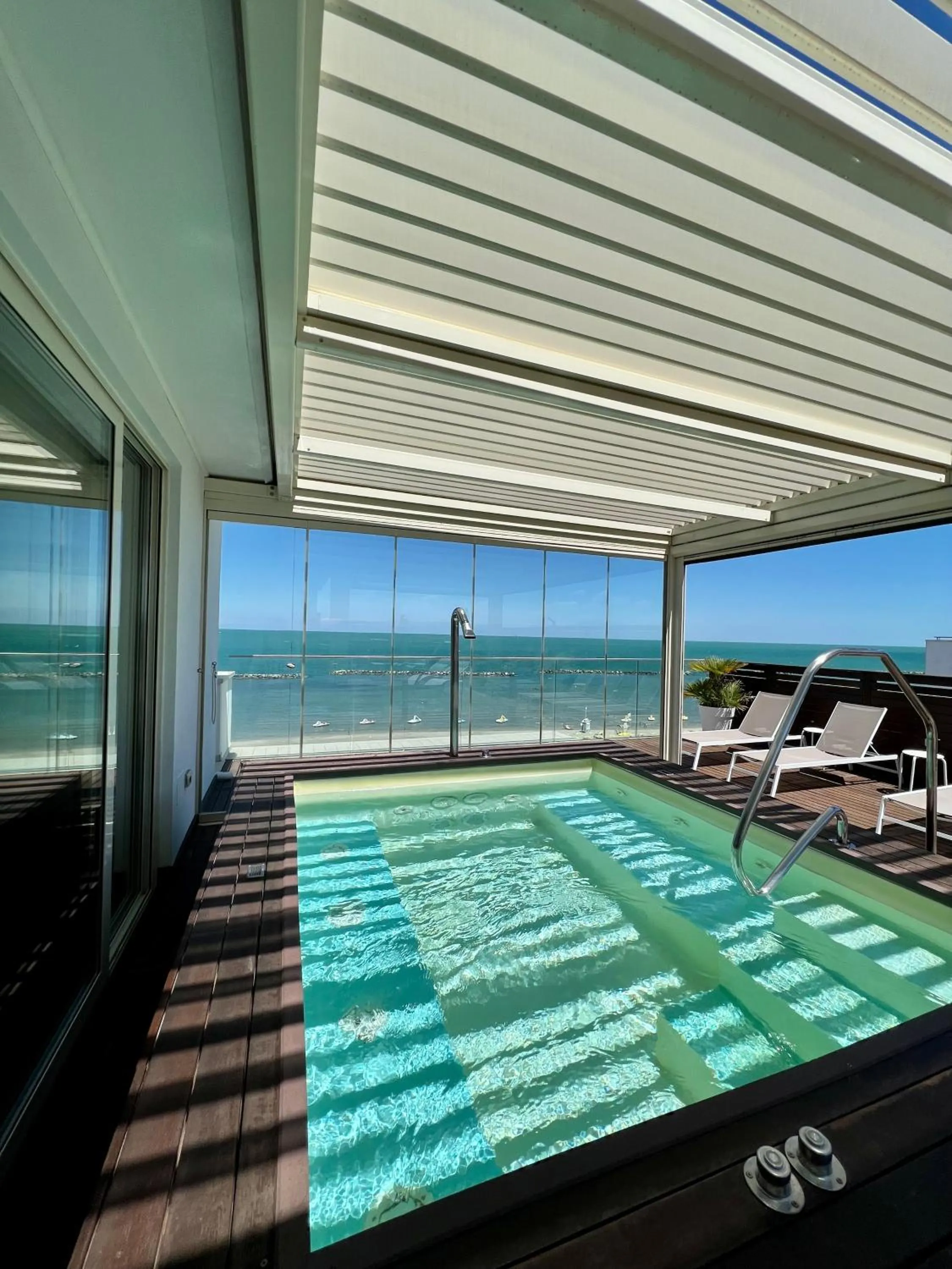 Open Air Bath in Hotel Globus