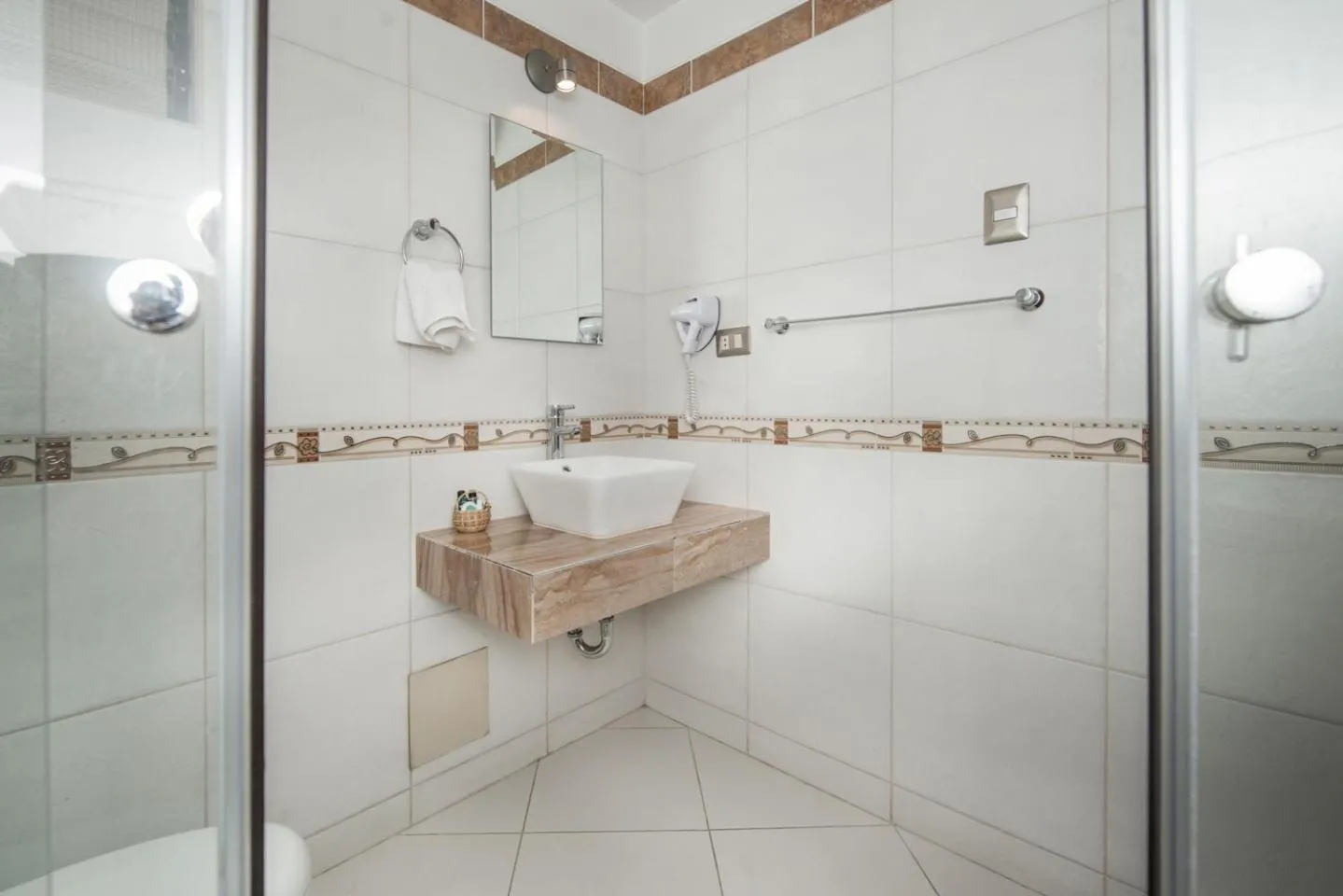 Bathroom in Cusco Hotel Cascada del Inka