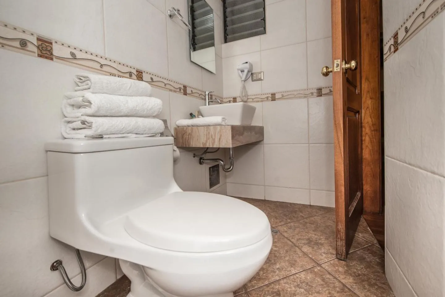 Bathroom in Cusco Hotel Cascada del Inka