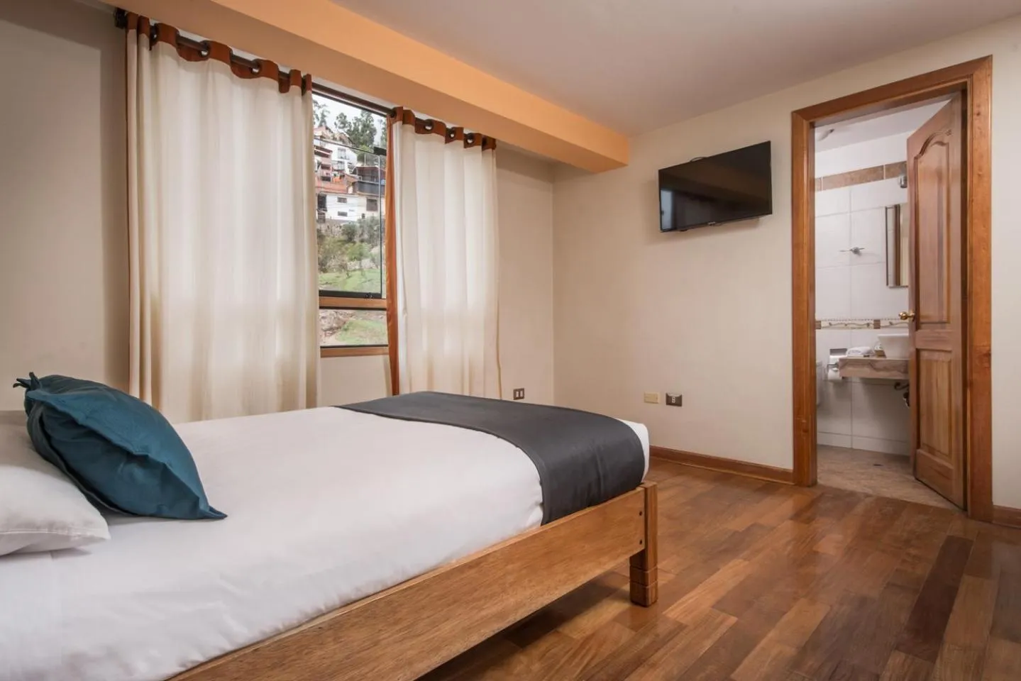 Photo of the whole room in Cusco Hotel Cascada del Inka