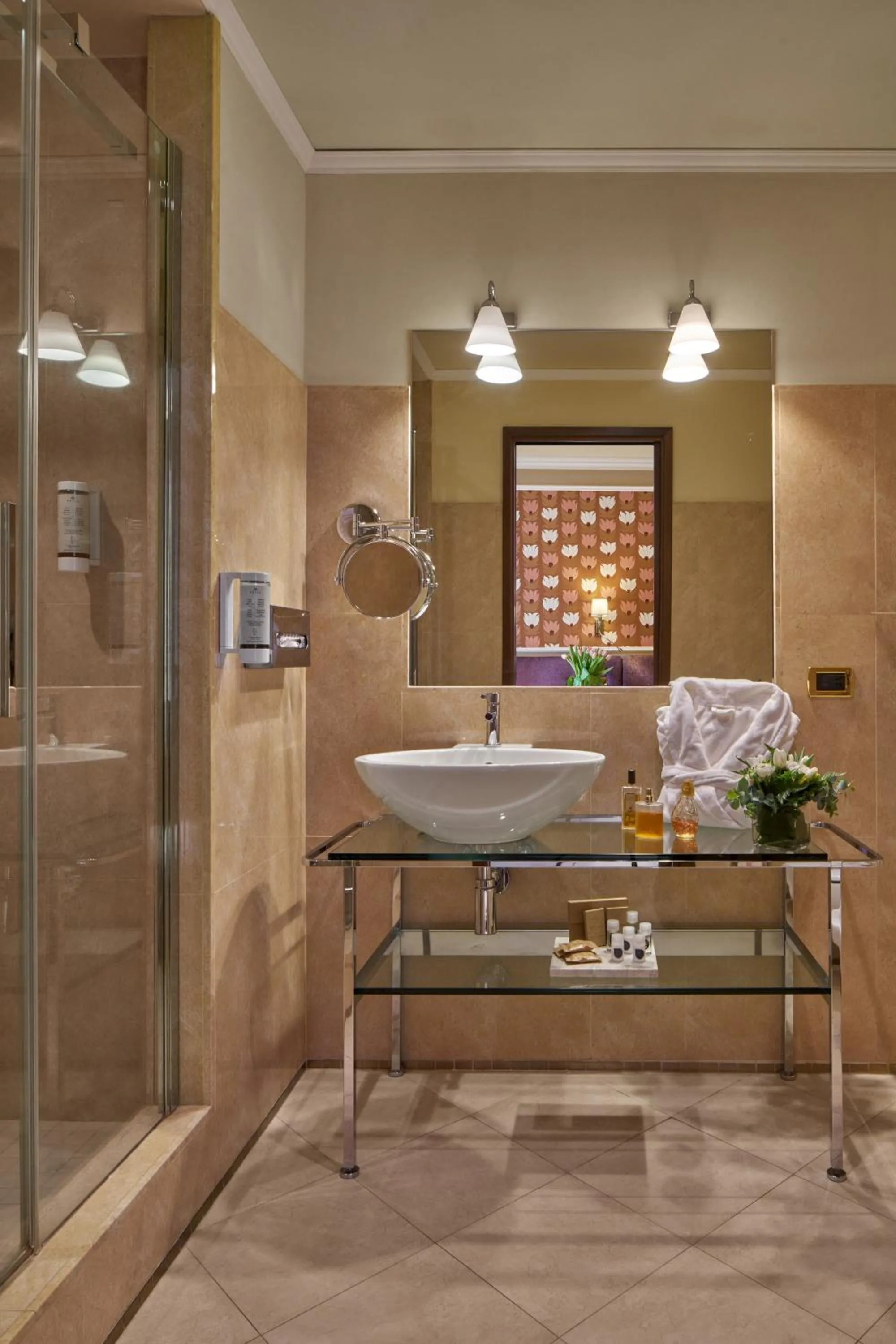 Shower in Hotel Accademia