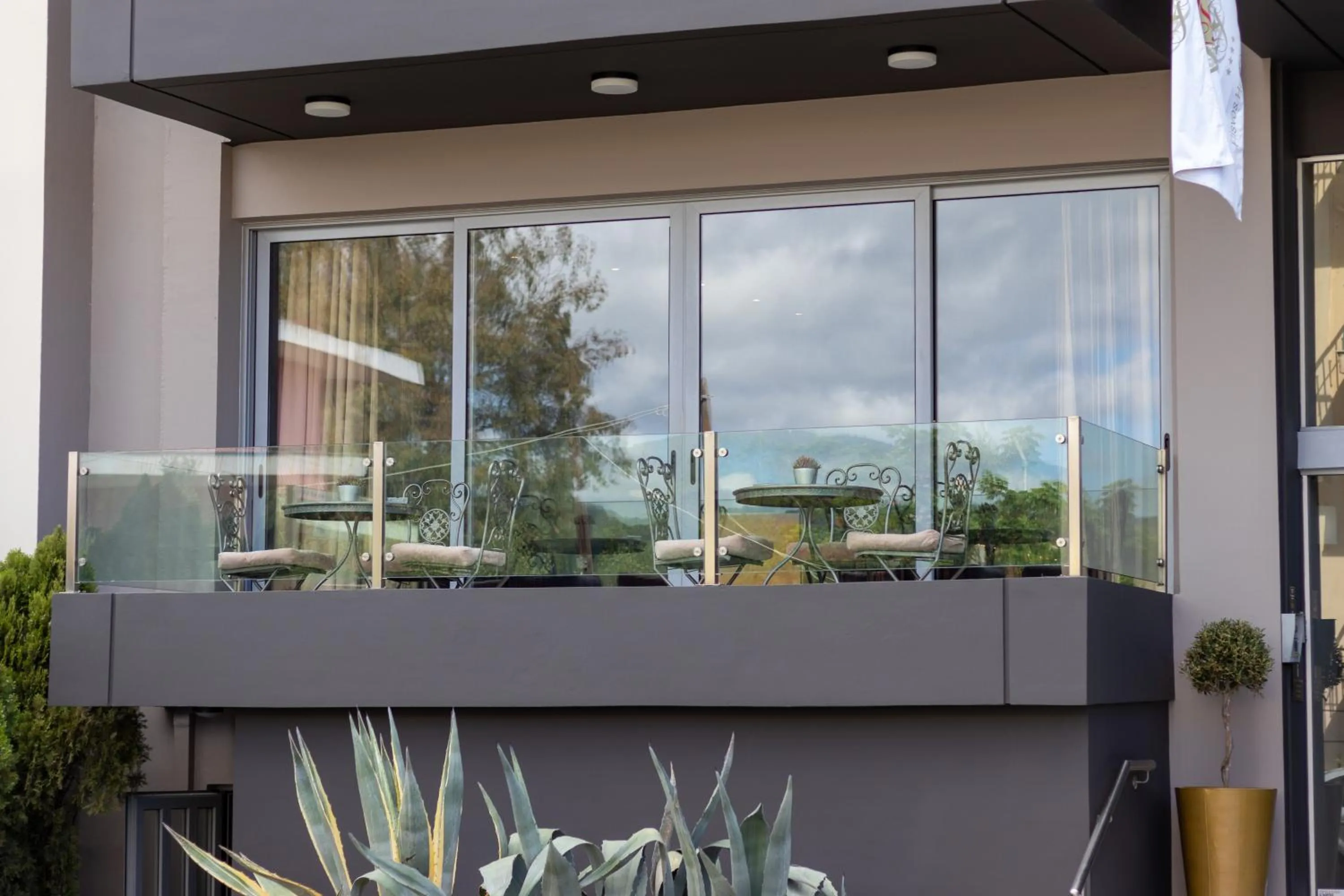 Property building in Flisvos Hotel Nafpaktos