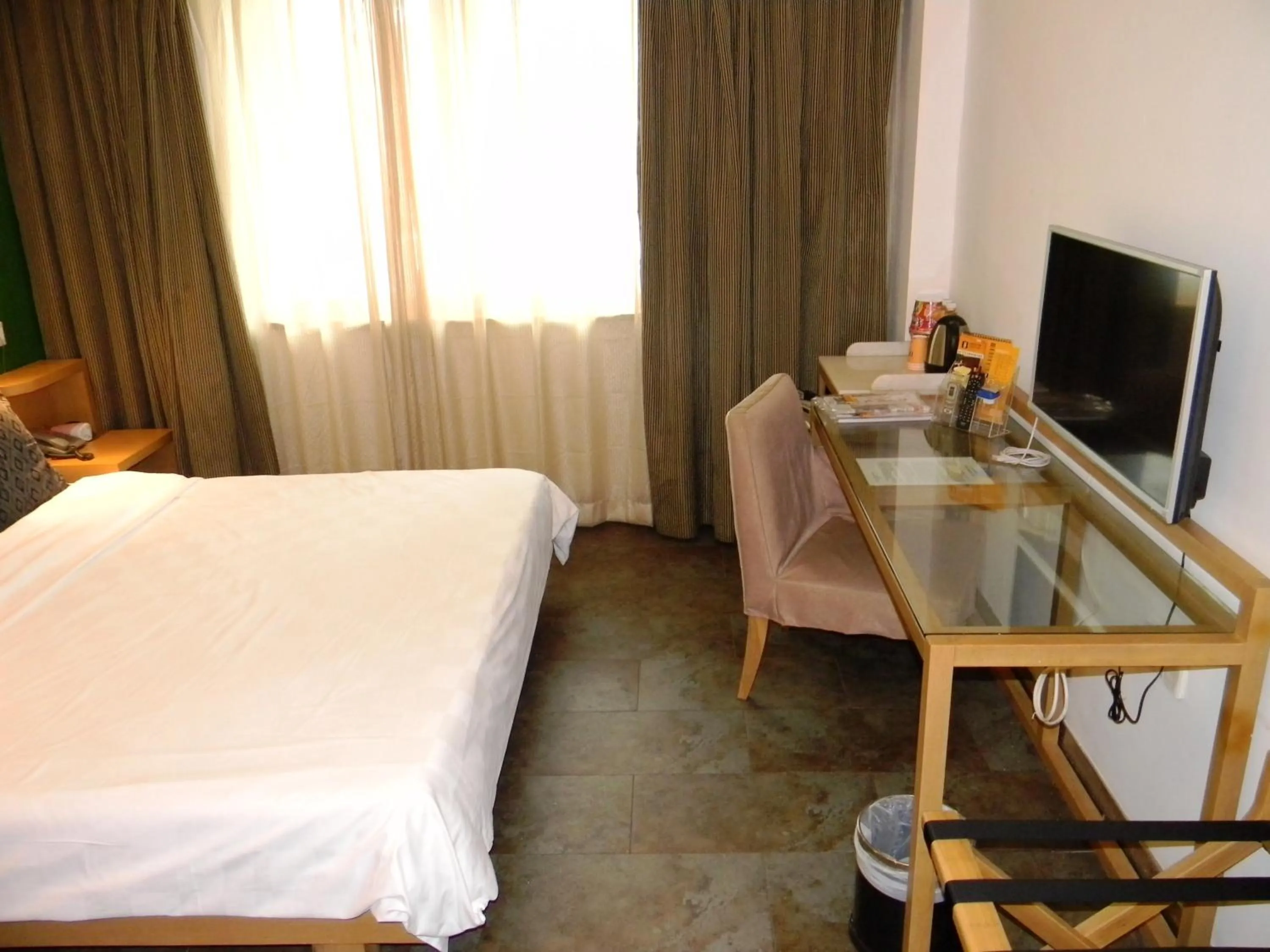 Bed in Yanjiang East Garden Inn