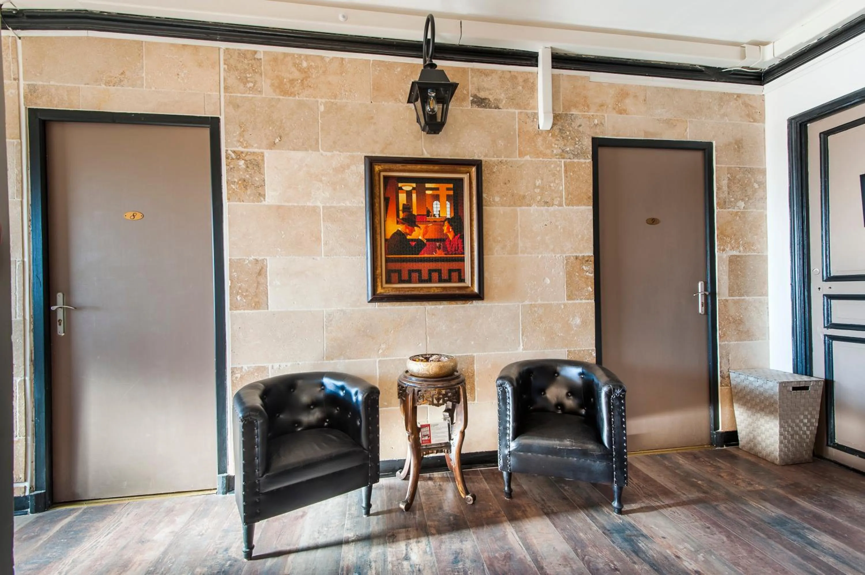 Lobby or reception in Hôtel de Charme Le Provence