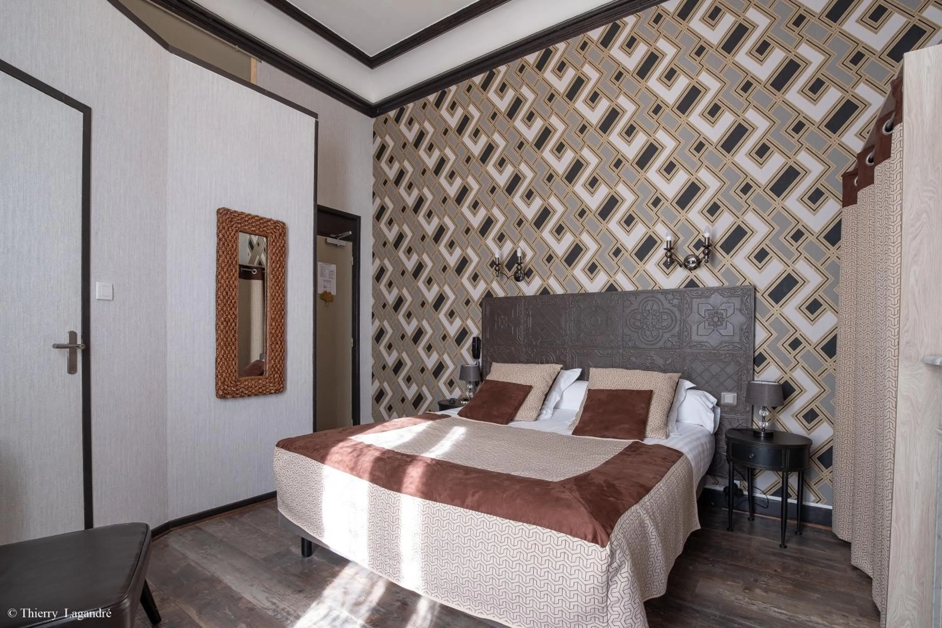 Decorative detail, Bed in Hôtel de Charme Le Provence