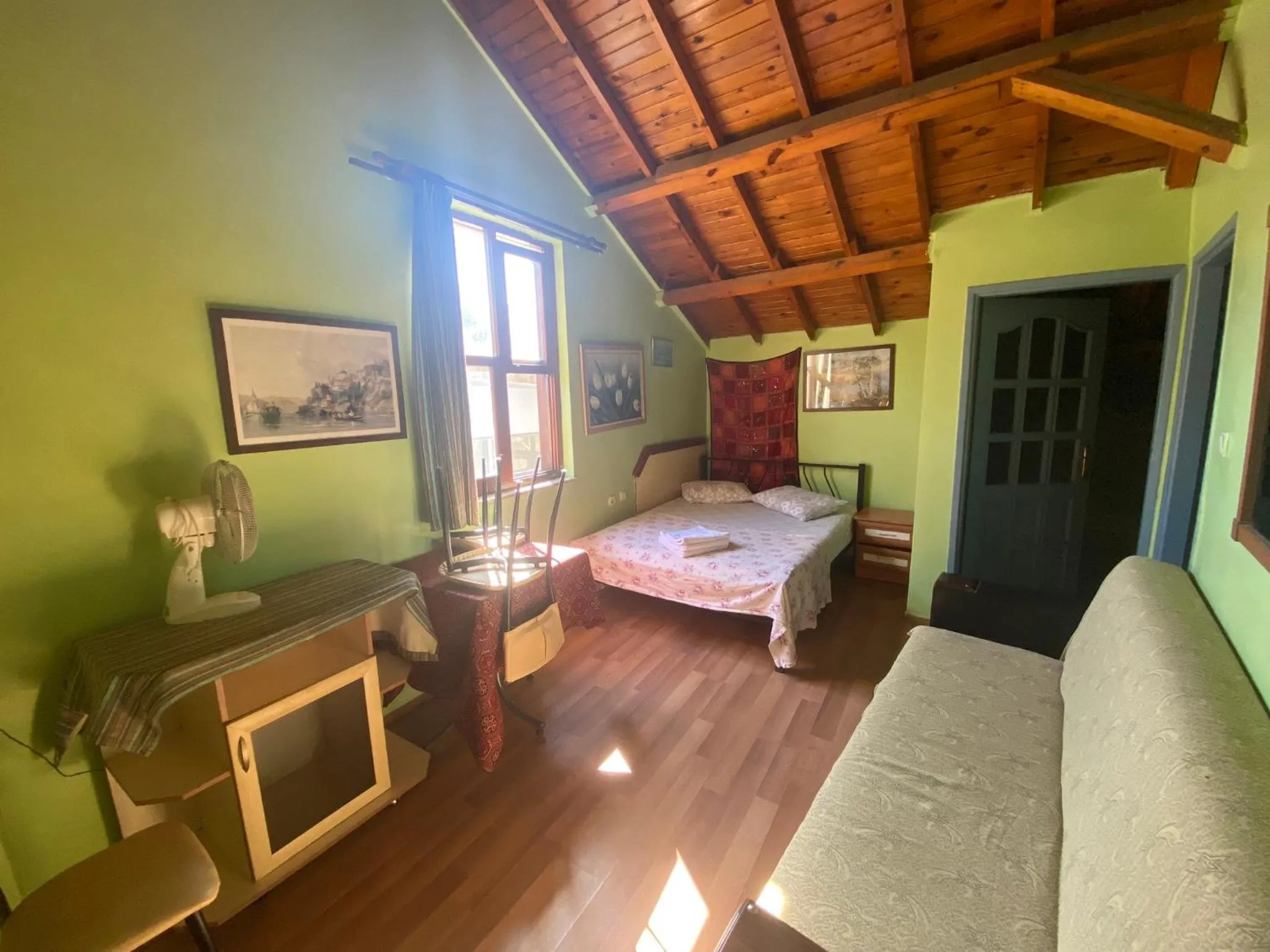 Bed in Camel Hotel & Apart