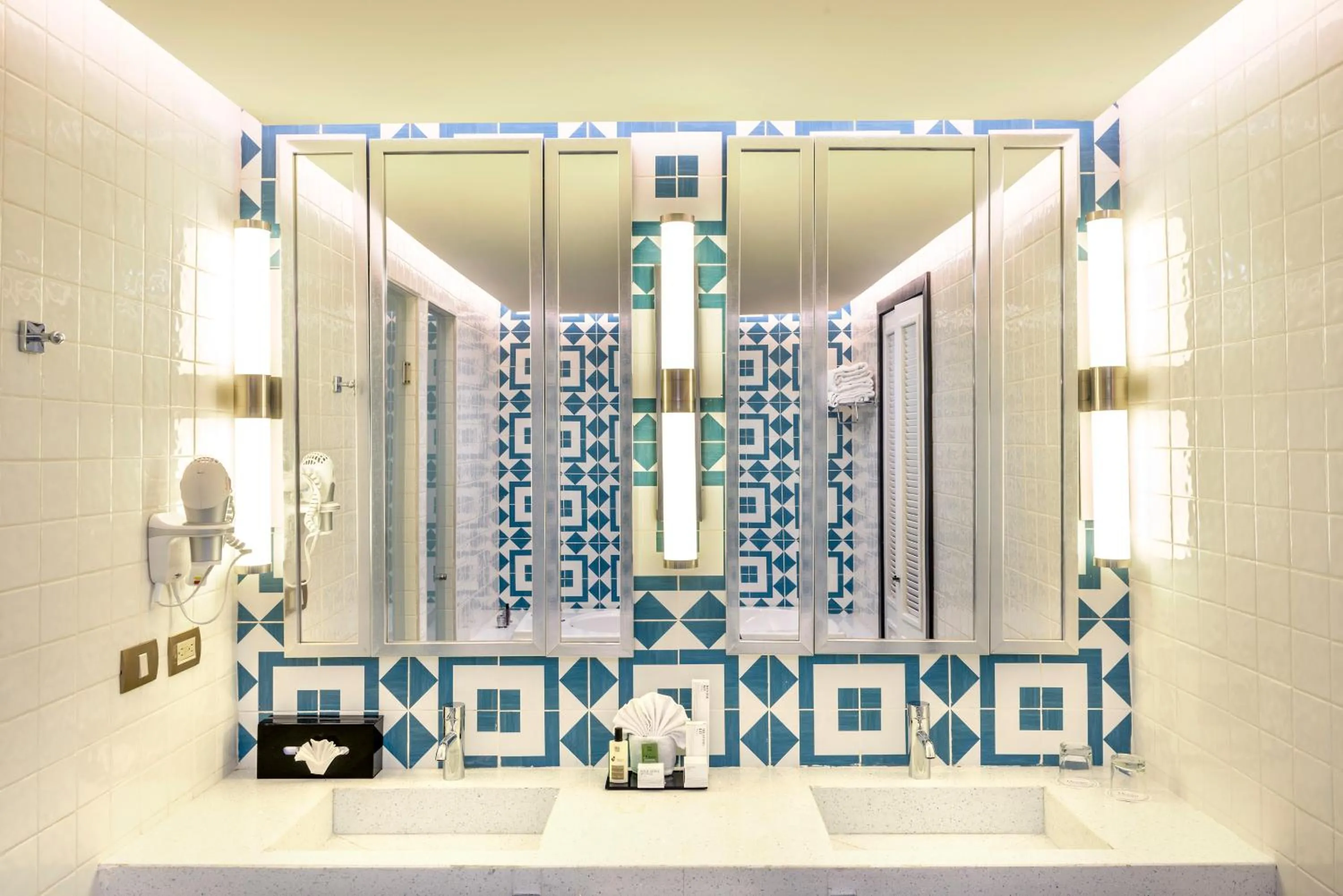 Day in Ocean Riviera Paradise All Inclusive