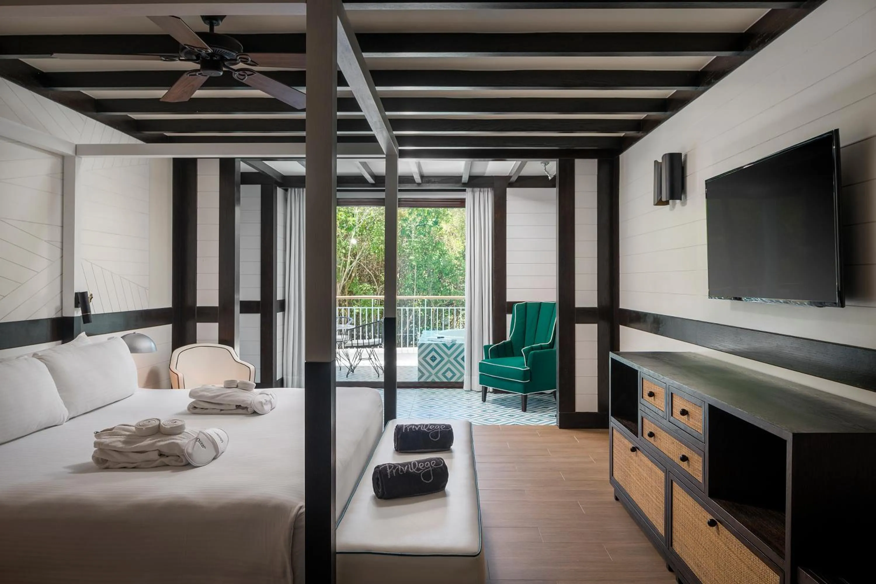 Bed in Ocean Riviera Paradise All Inclusive