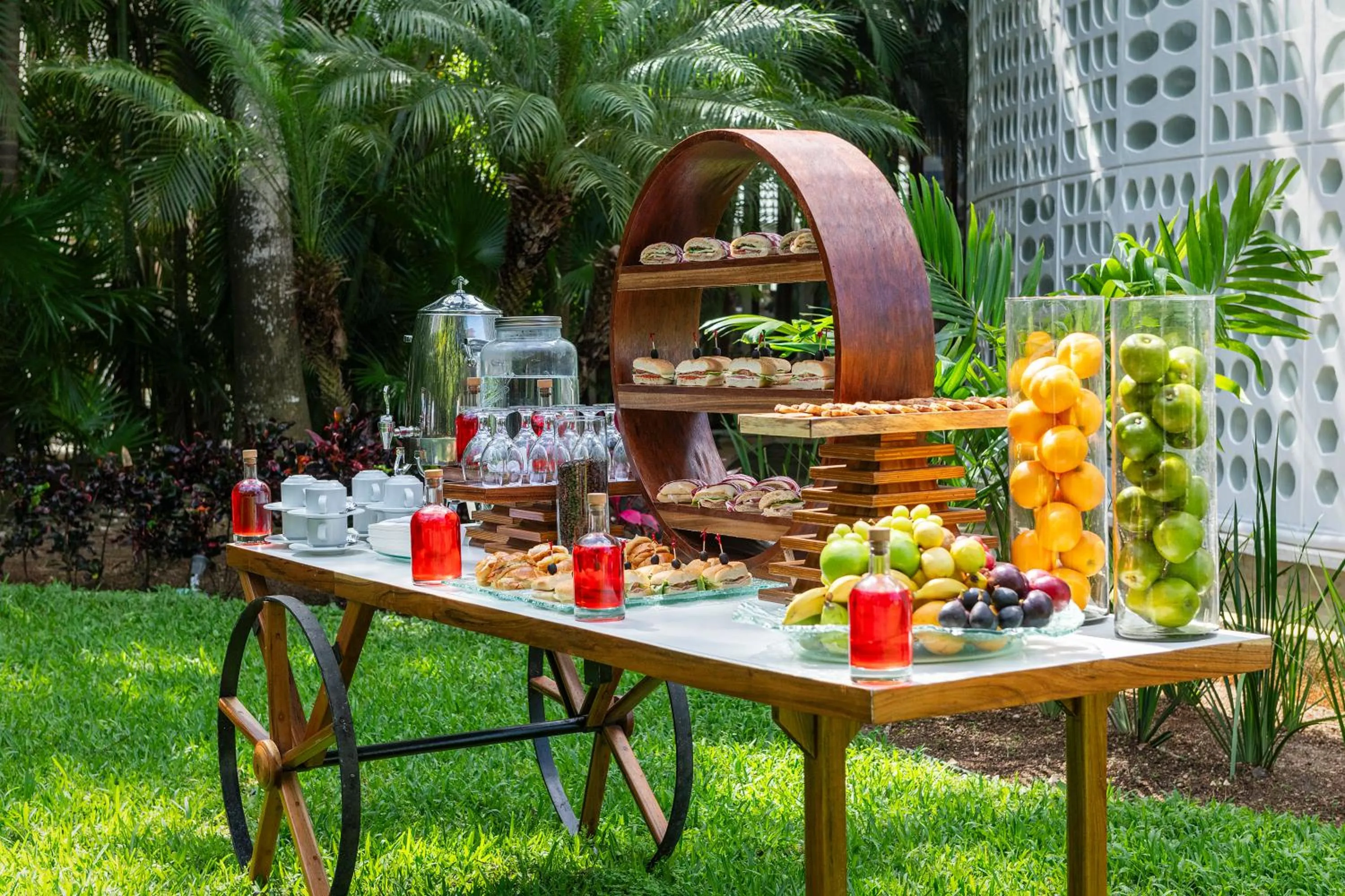 Day in Ocean Riviera Paradise All Inclusive