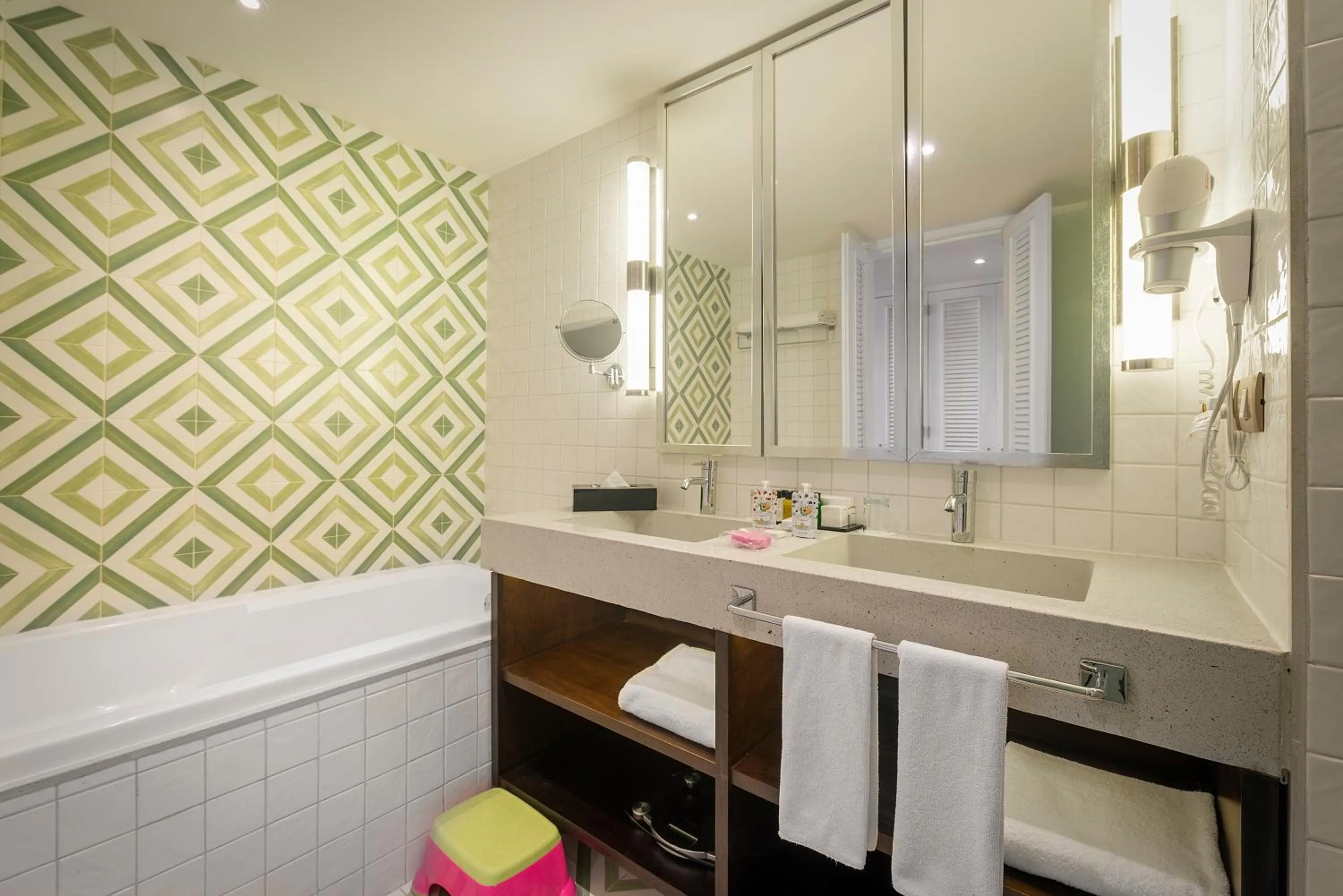 Shower in Ocean Riviera Paradise All Inclusive