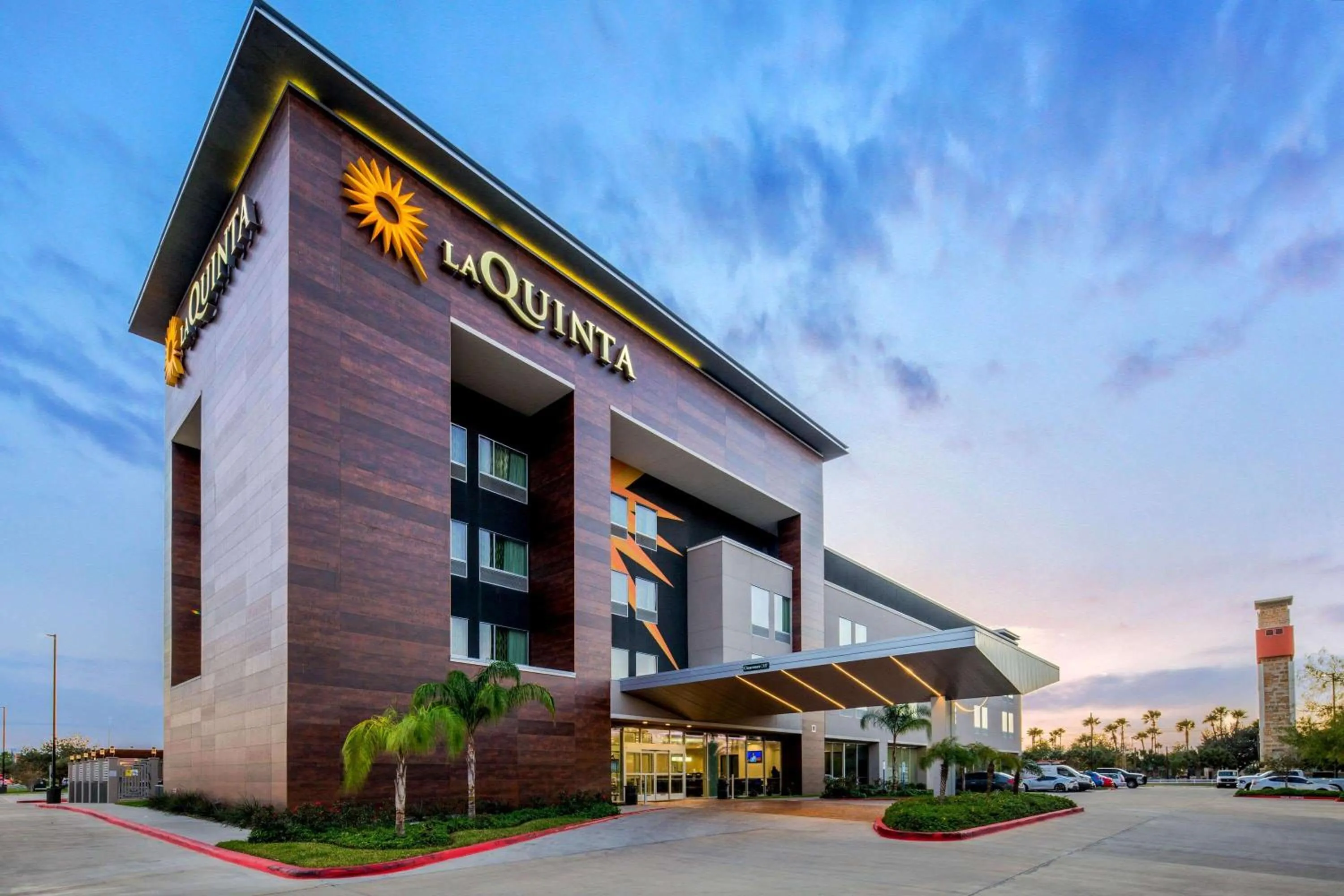 Property building in La Quinta by Wyndham McAllen Convention Center