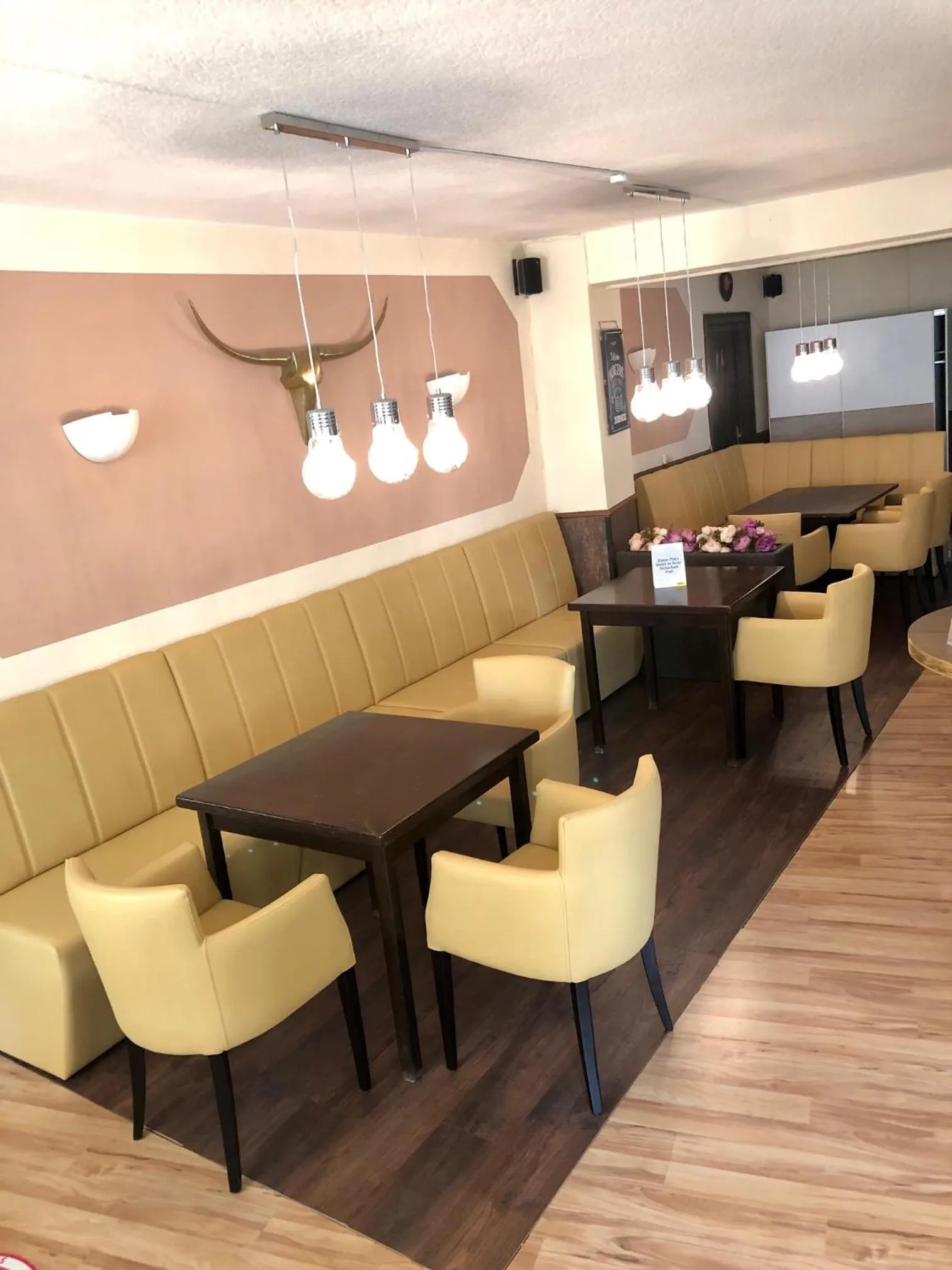 Restaurant/places to eat in Hotel & Restaurant Arnoldusklause