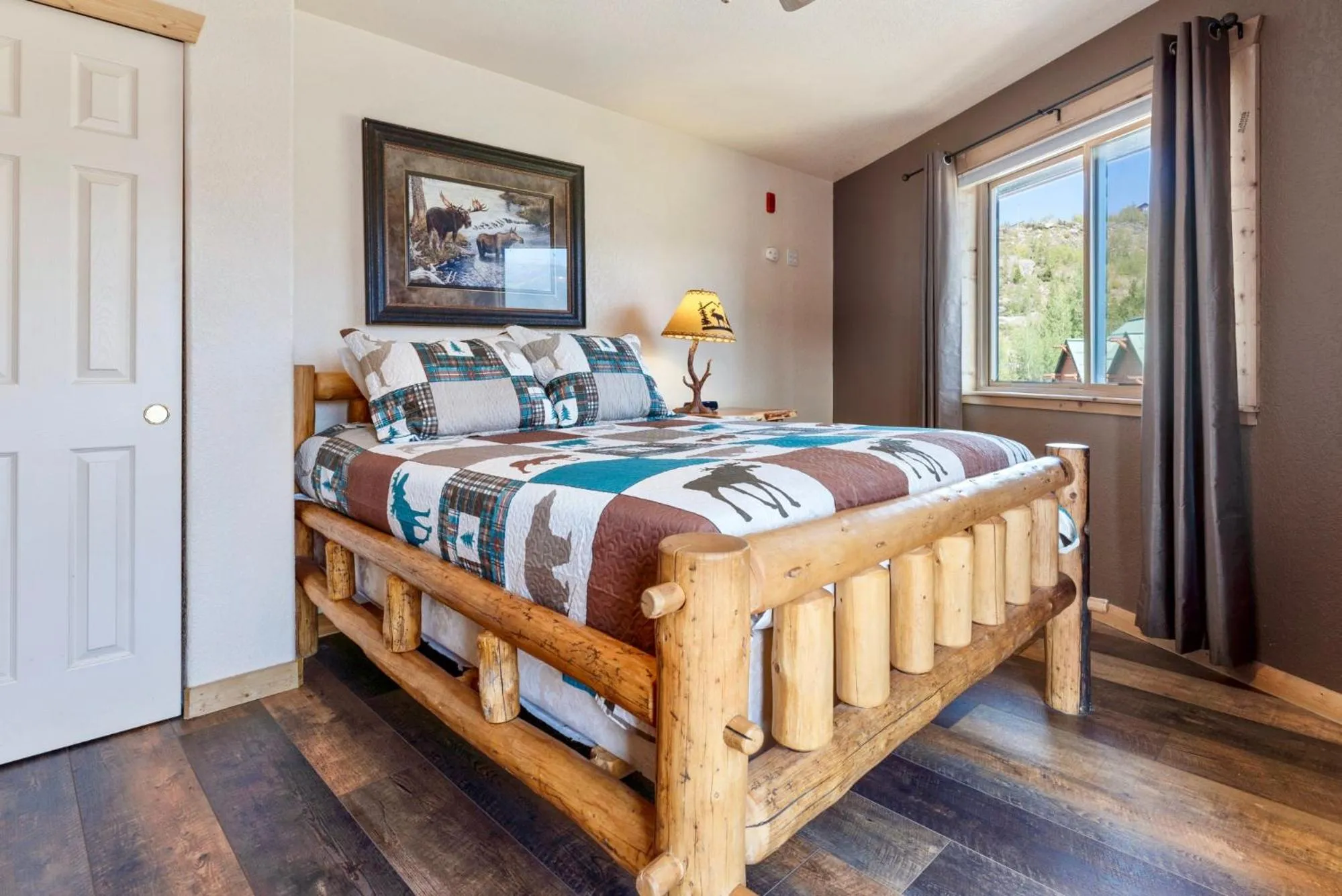 Bedroom, Bed in Gateway Inn