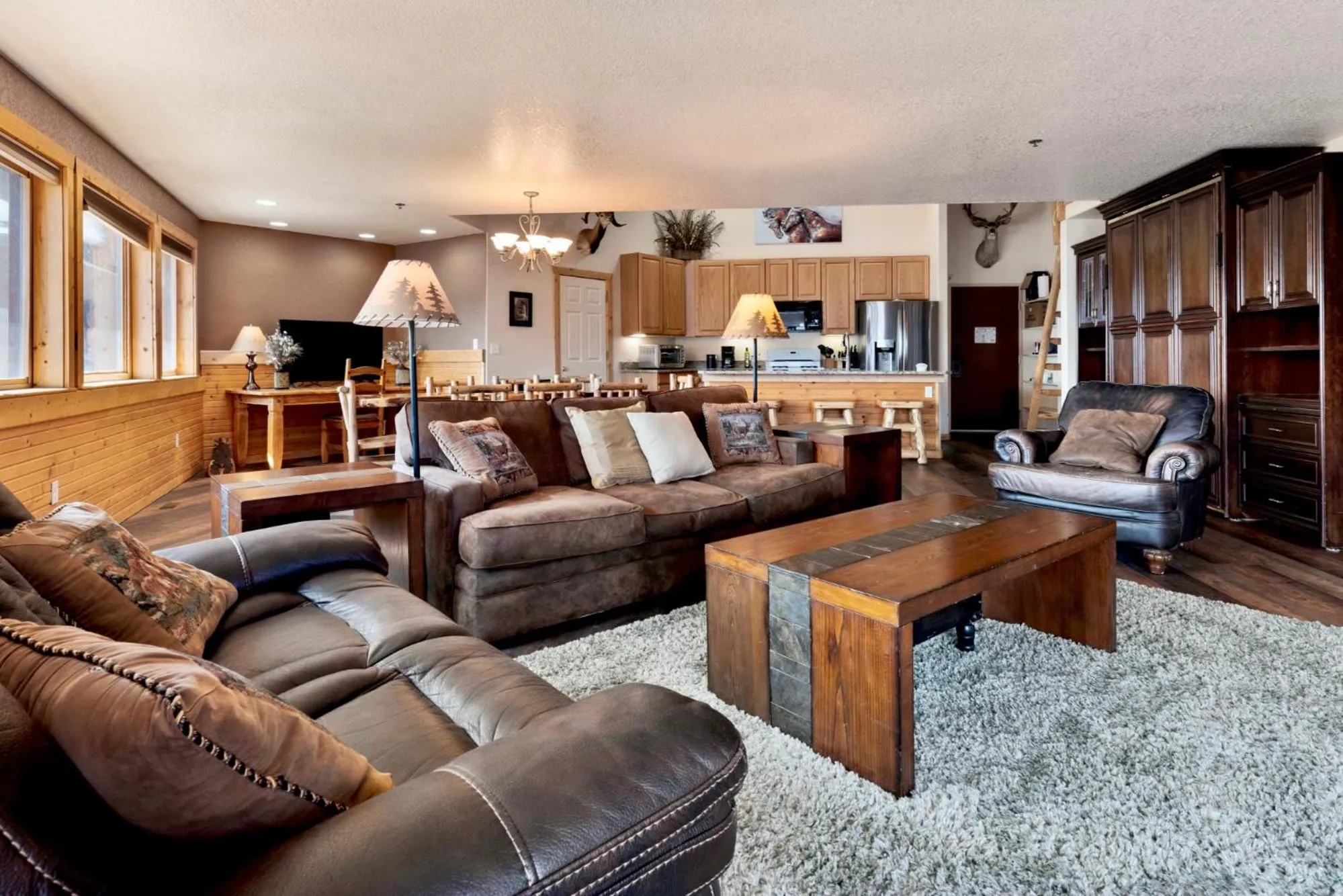 Kitchen or kitchenette in Gateway Inn
