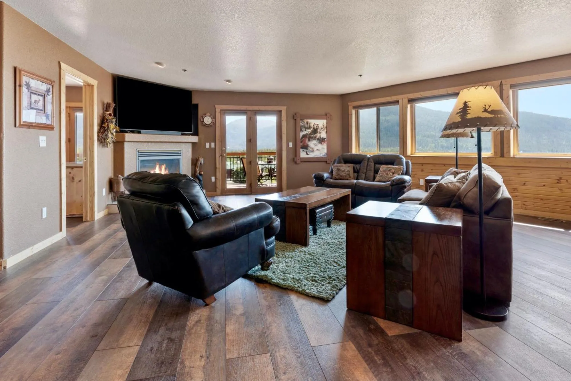 Living room in Gateway Inn