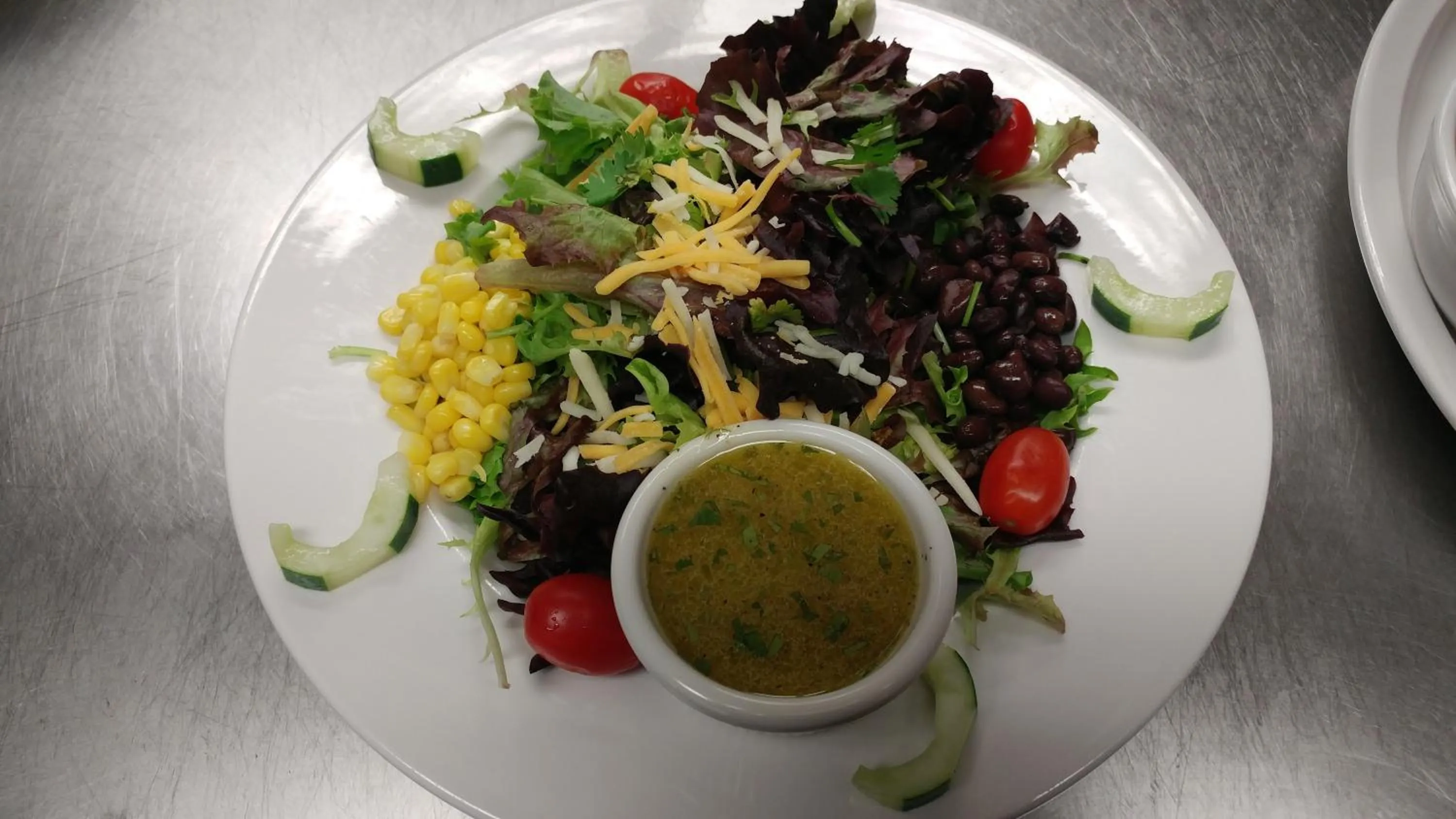 Restaurant/places to eat in Residences at Daniel Webster