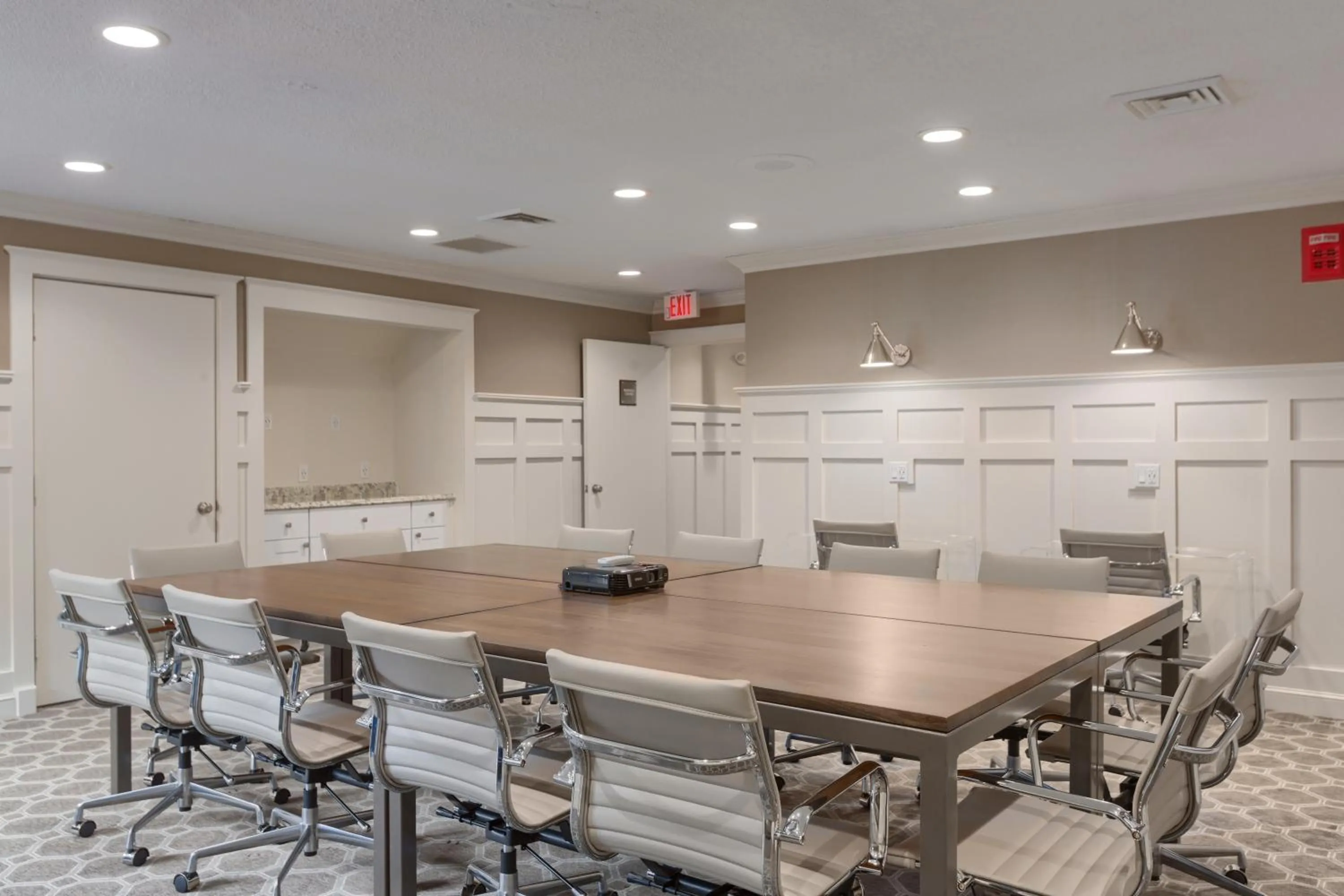 Business facilities in Residences at Daniel Webster