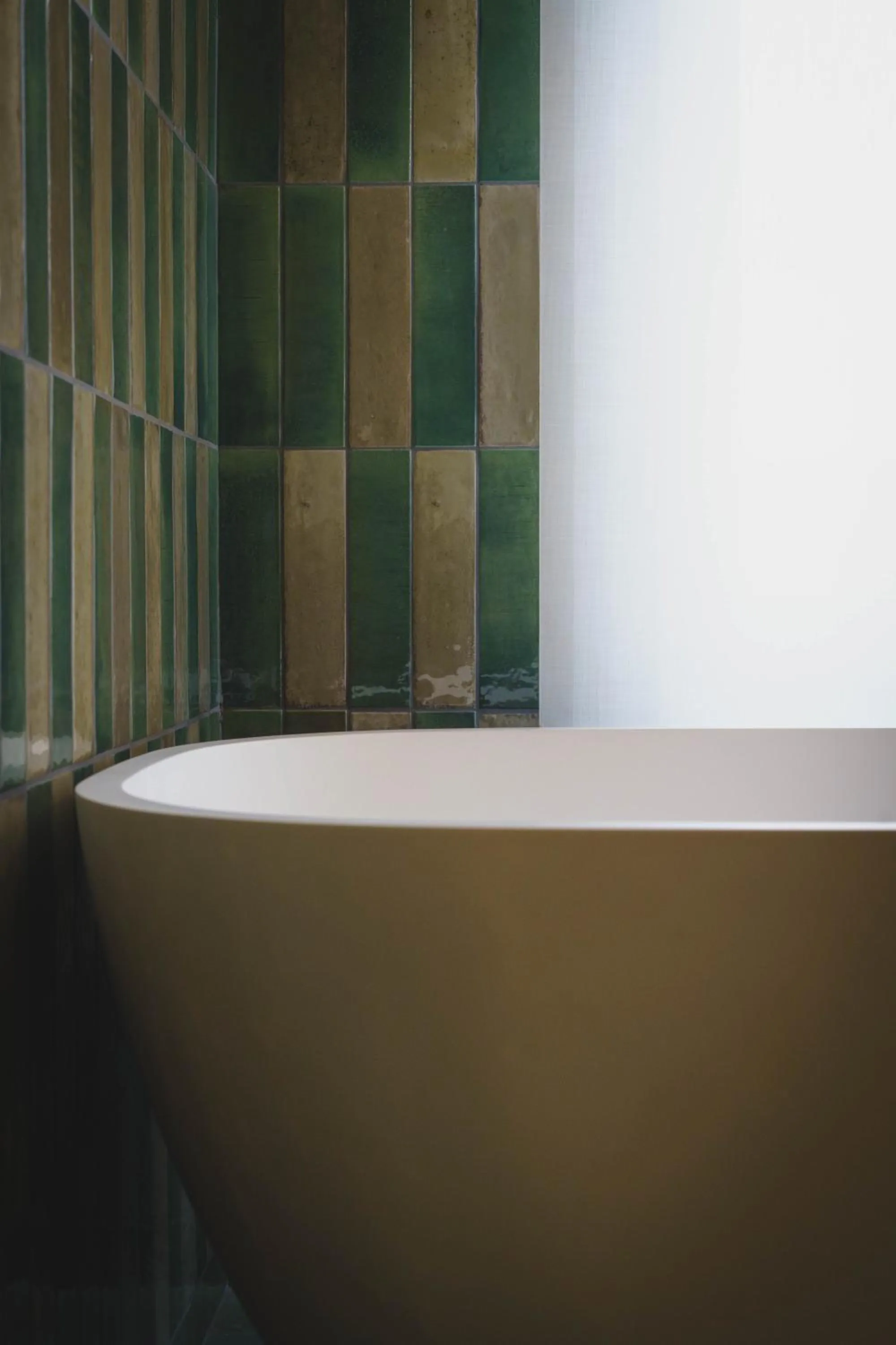 Bath in Hotel Gounod Fully Renovated