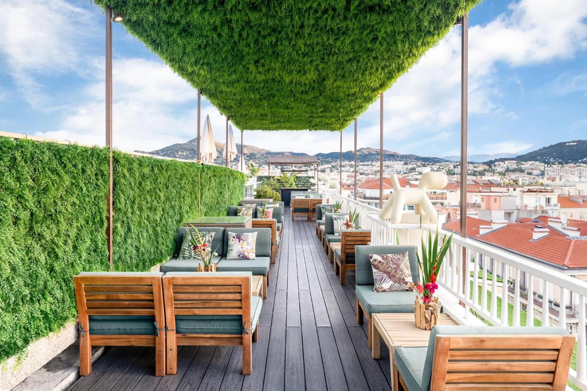 Off site in Hotel Gounod Fully Renovated