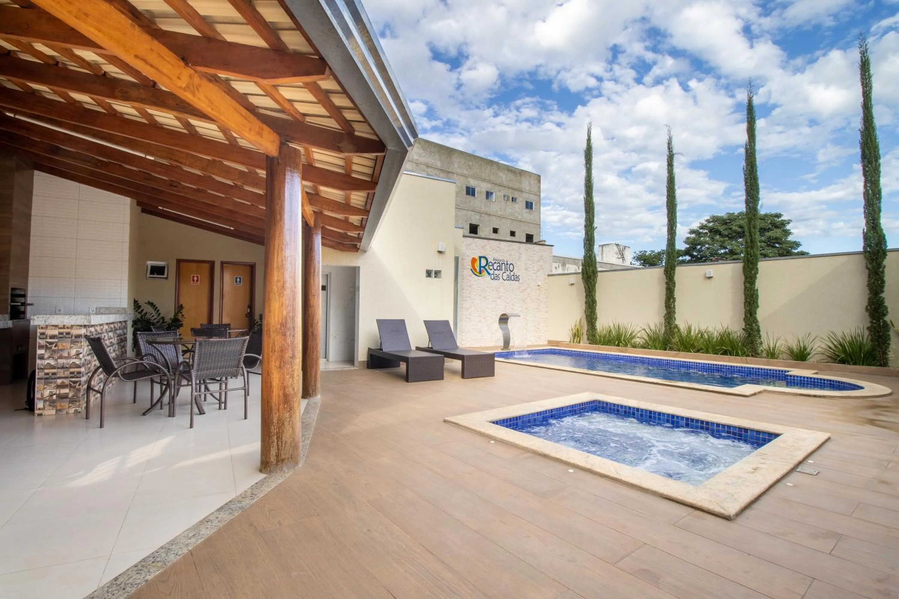 Swimming pool in Pousada Recanto das Caldas