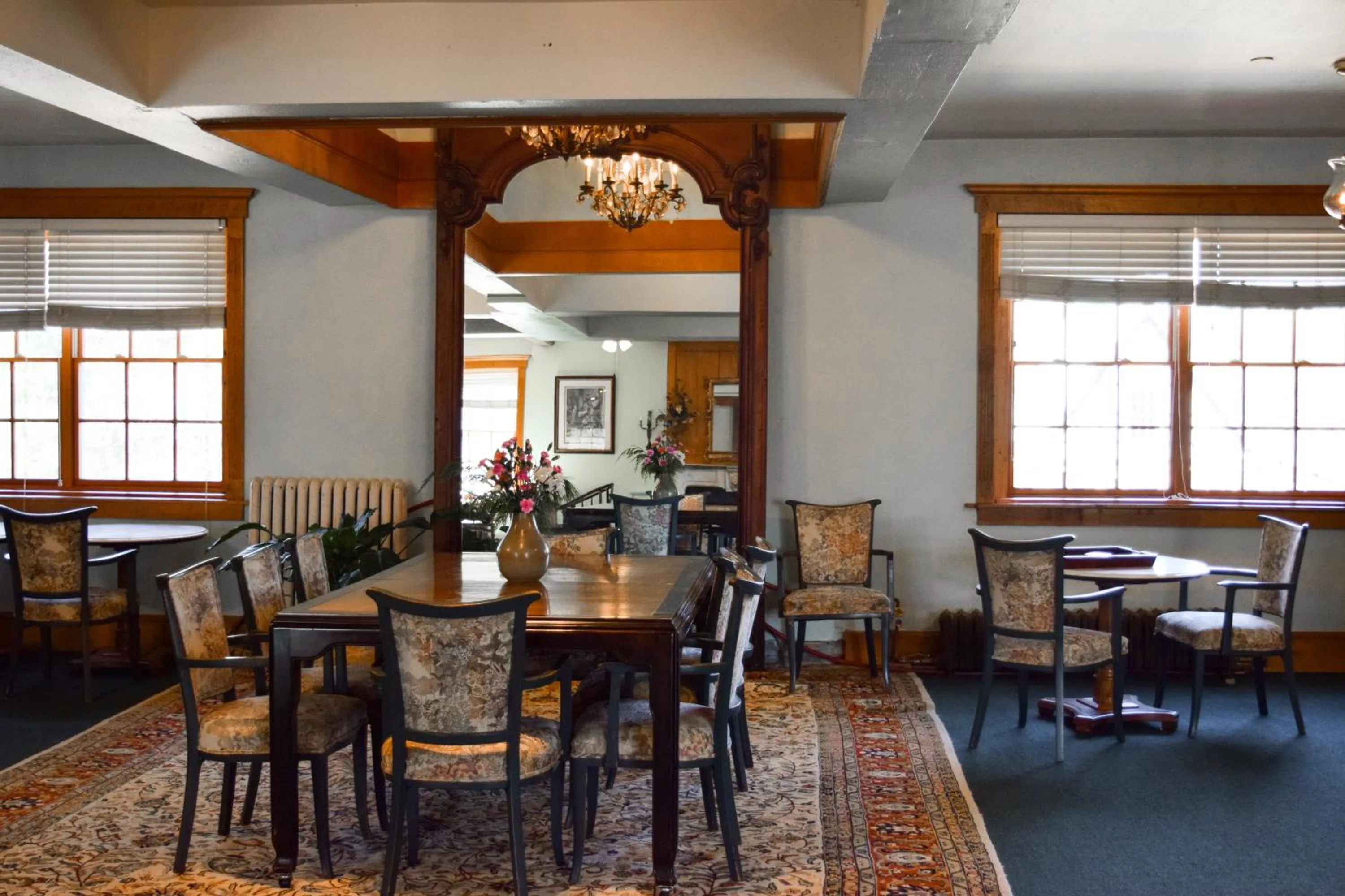 The Outing Lodge