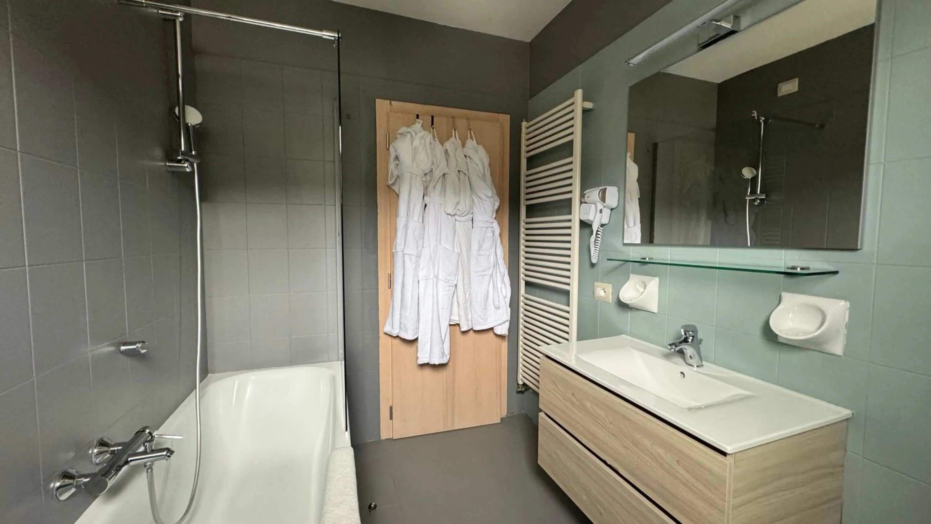 Bathroom in Hotel Royal