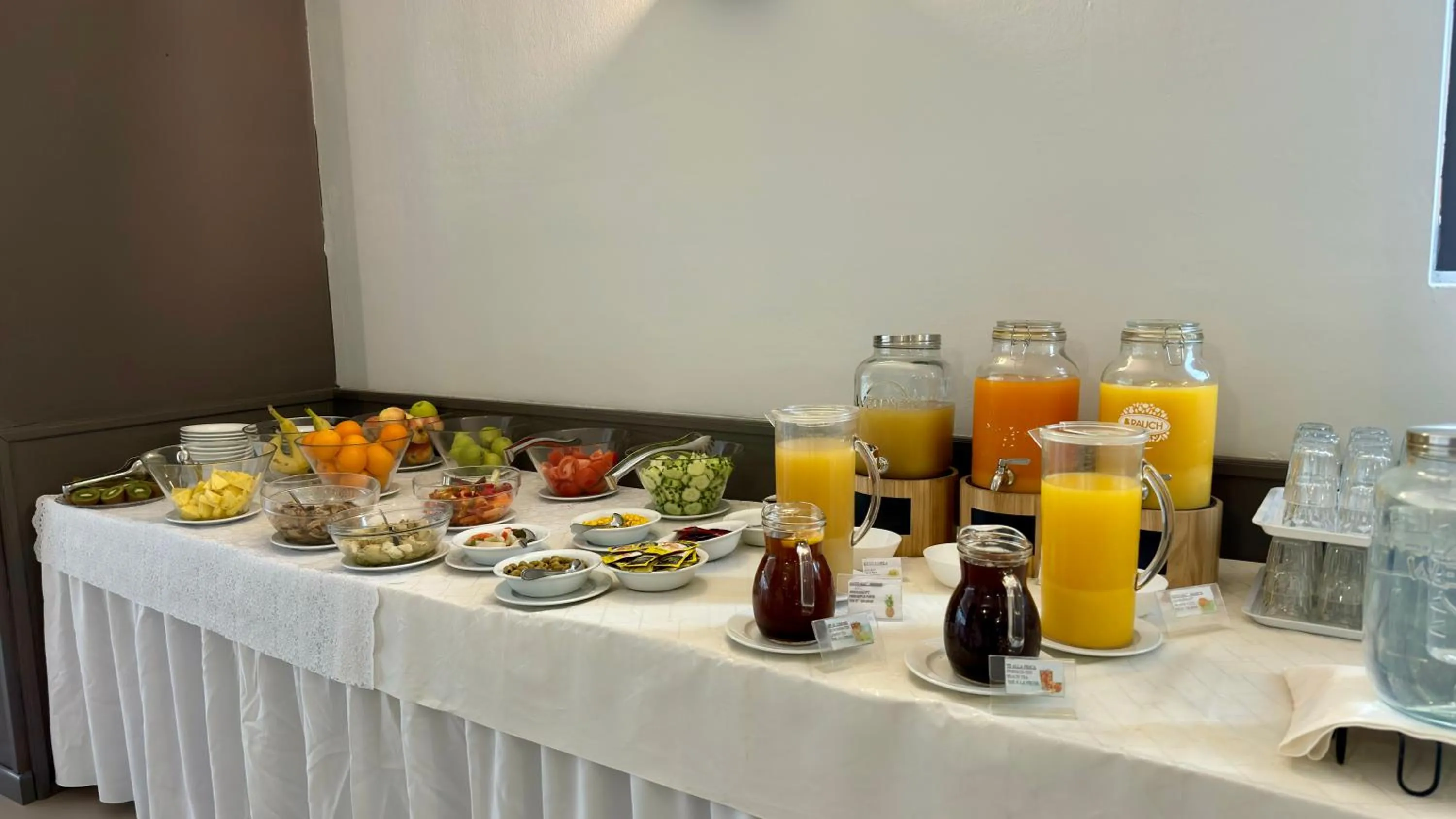 Breakfast in Hotel Royal