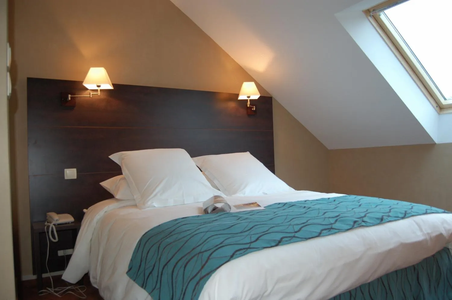 Bed in Hotel Alicia Auray Le Bono