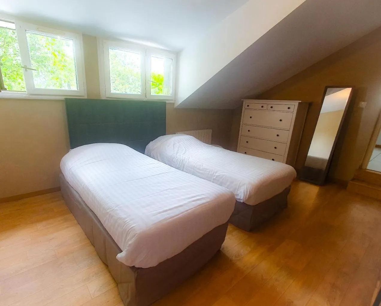 Bed in Hotel Alicia Auray Le Bono