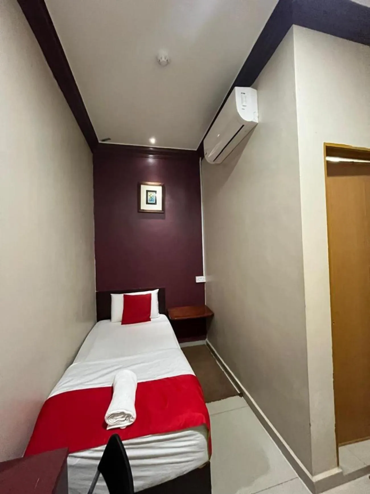 Photo of the whole room, Bed in Saujana City Hotel