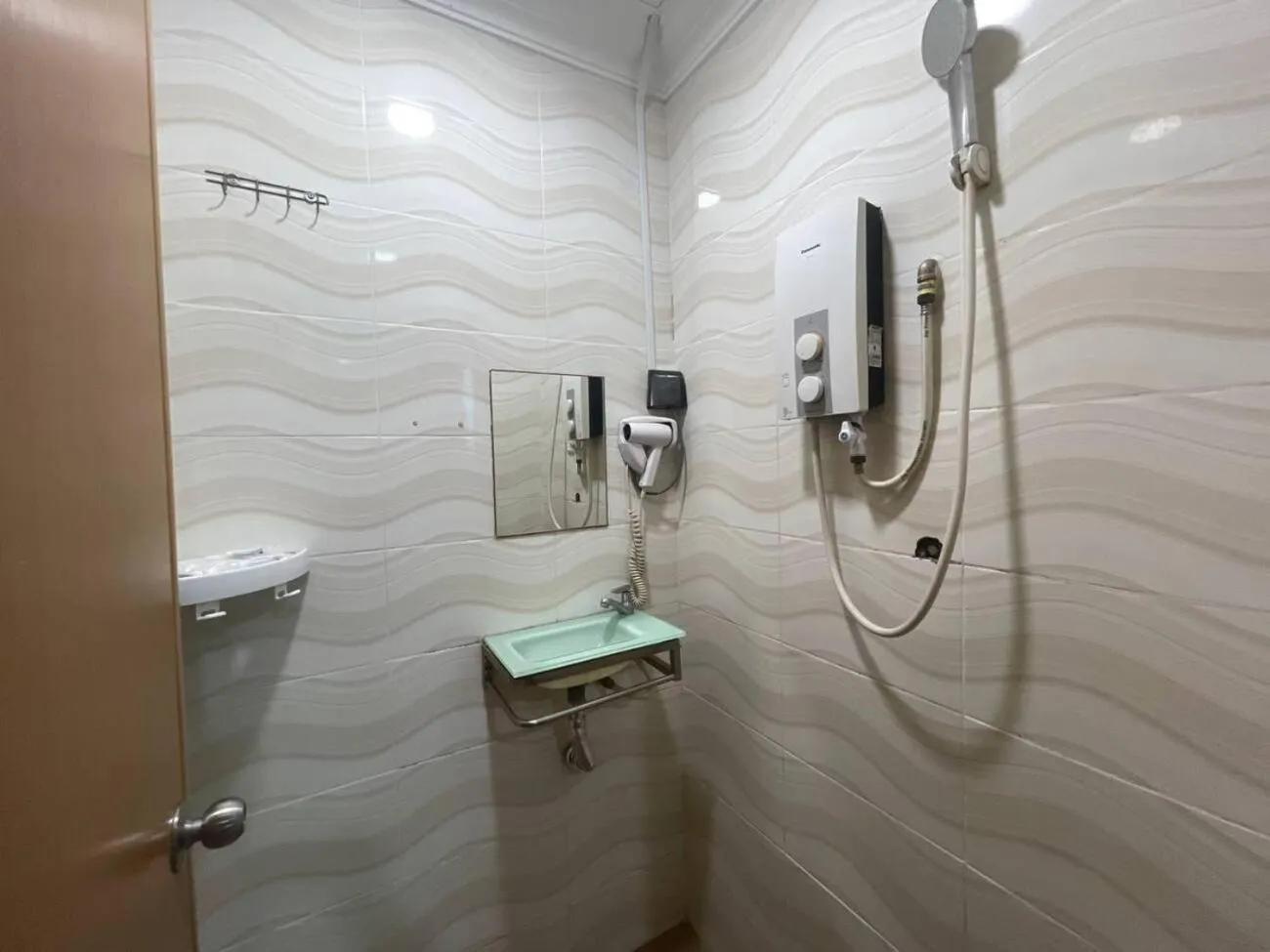 Shower in Saujana City Hotel
