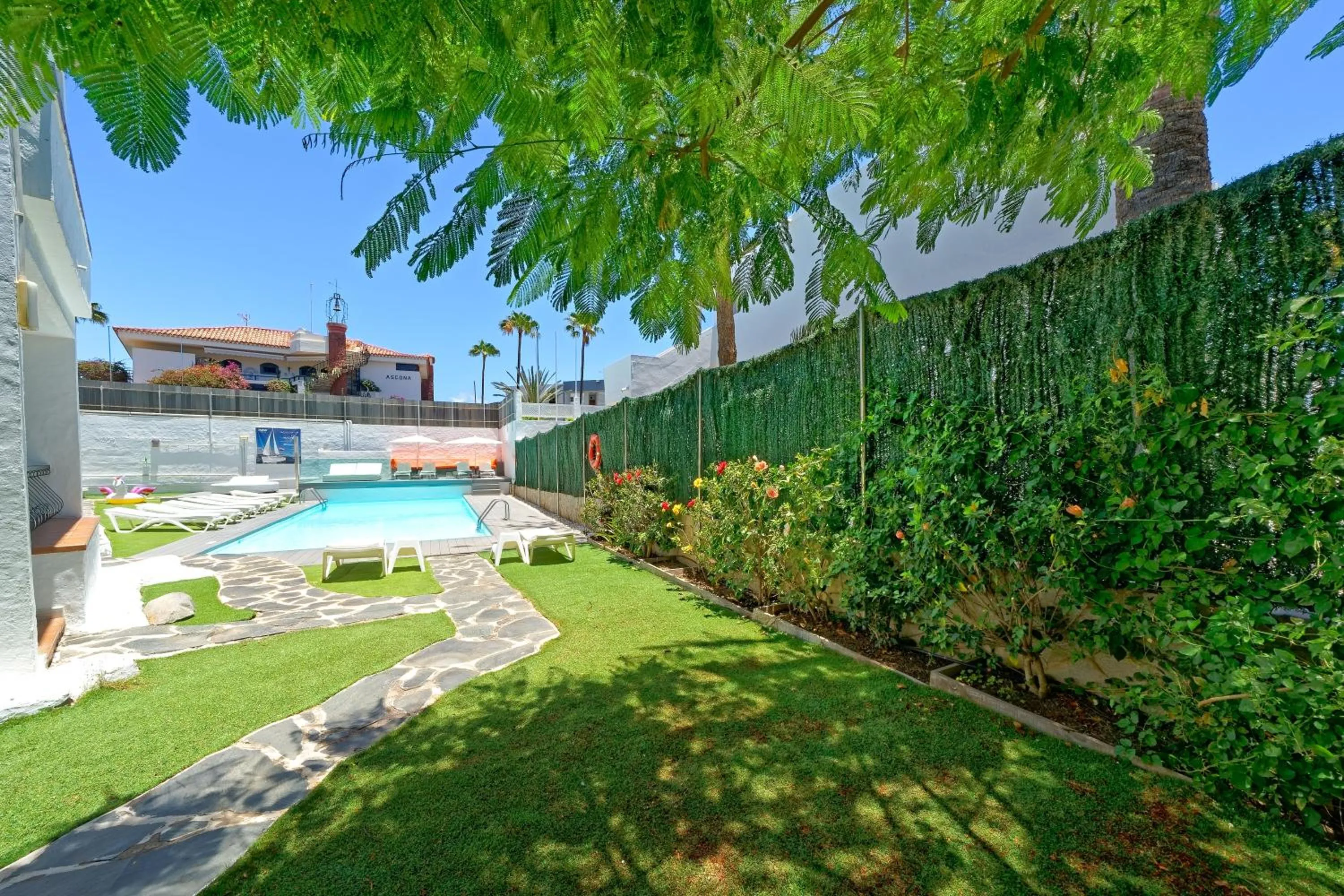 Garden in Atlantic Sun Beach - Gay Men Only