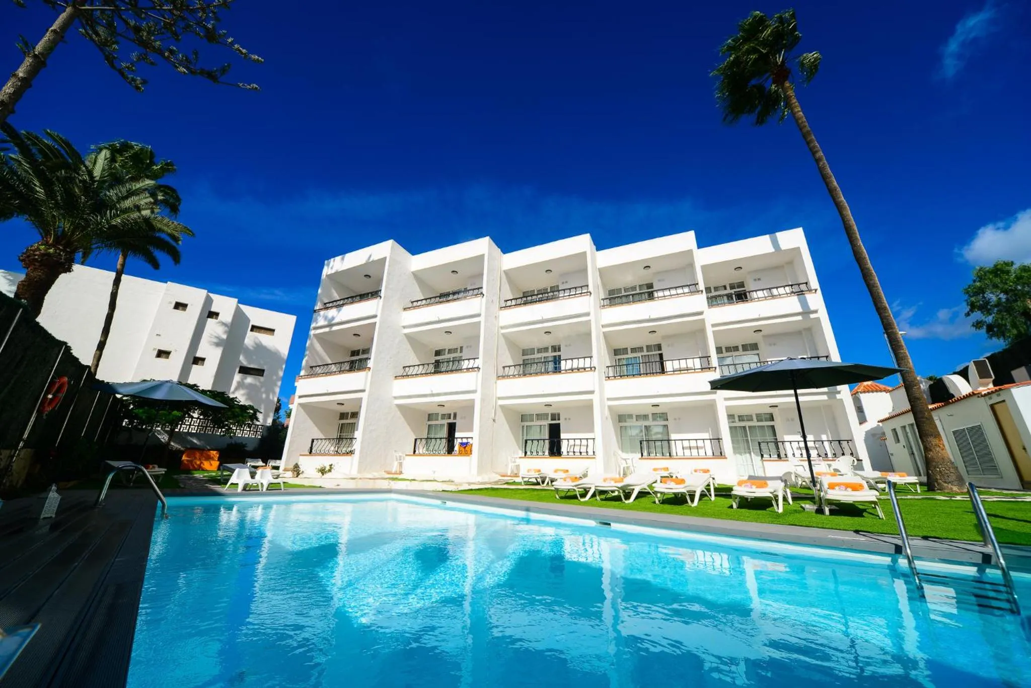 Swimming pool in Atlantic Sun Beach - Gay Men Only