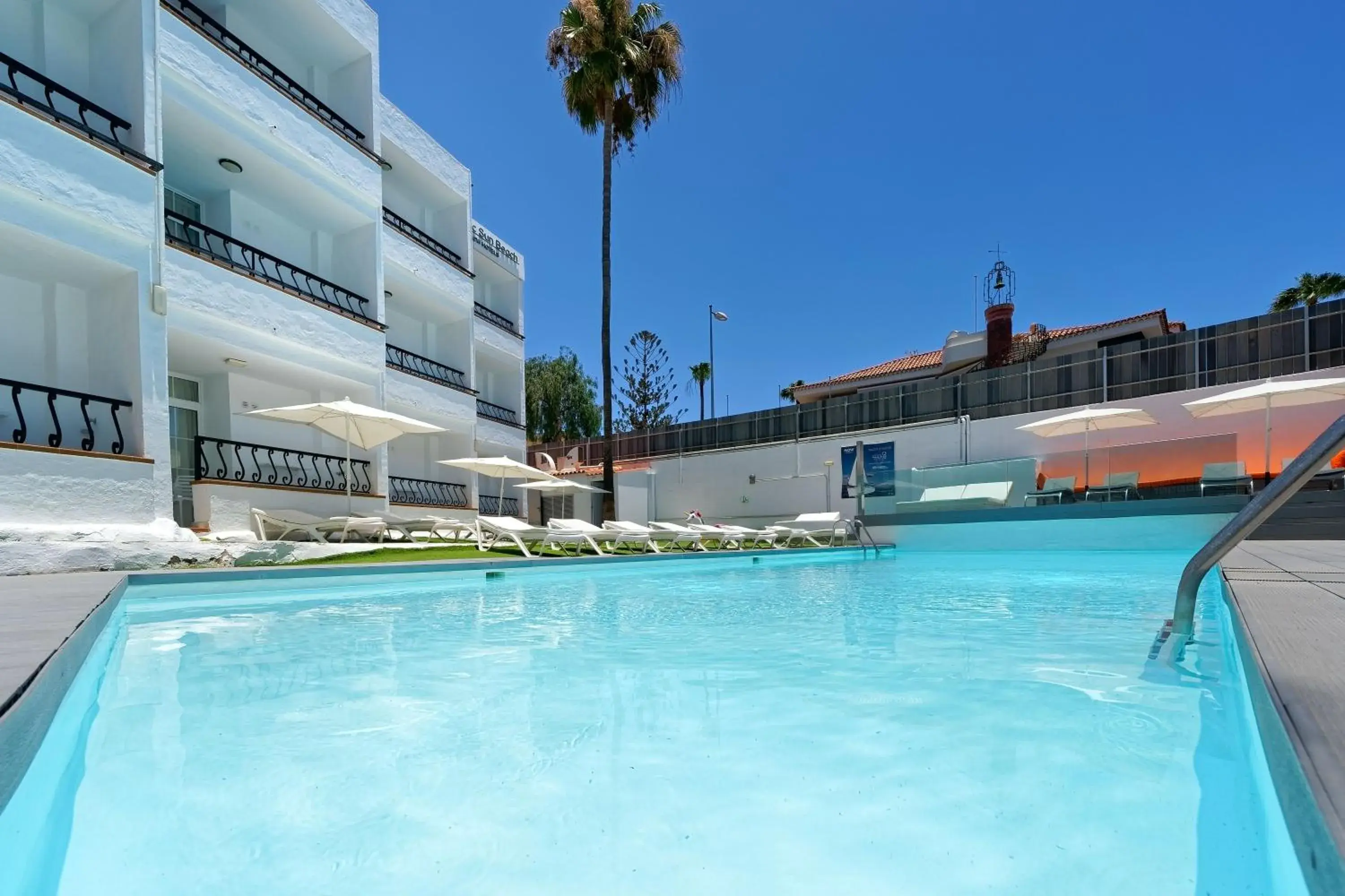 Property building in Atlantic Sun Beach - Gay Men Only Property building in Atlantic Sun Beach - Gay Men Only