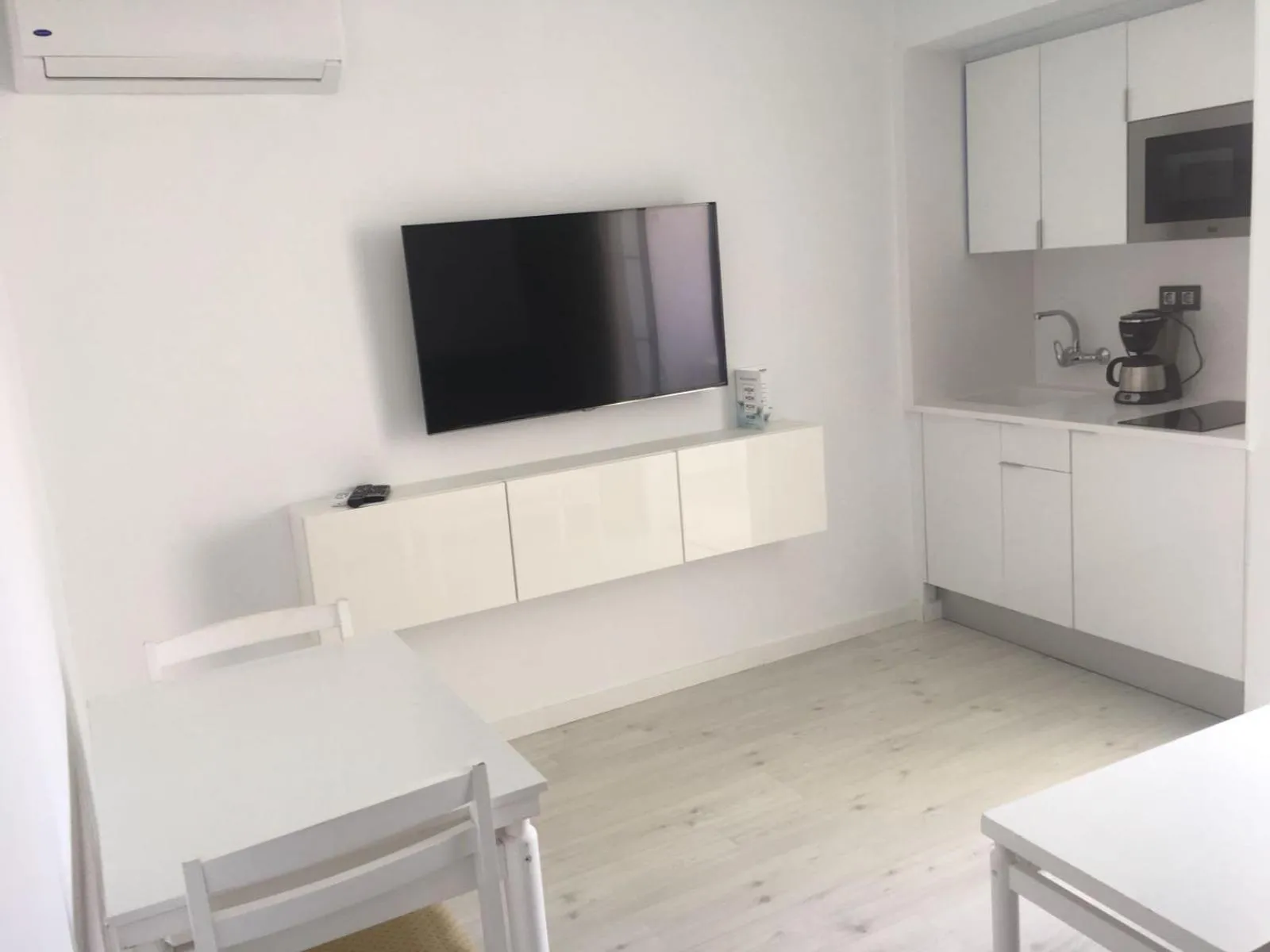 Kitchen or kitchenette in Atlantic Sun Beach - Gay Men Only