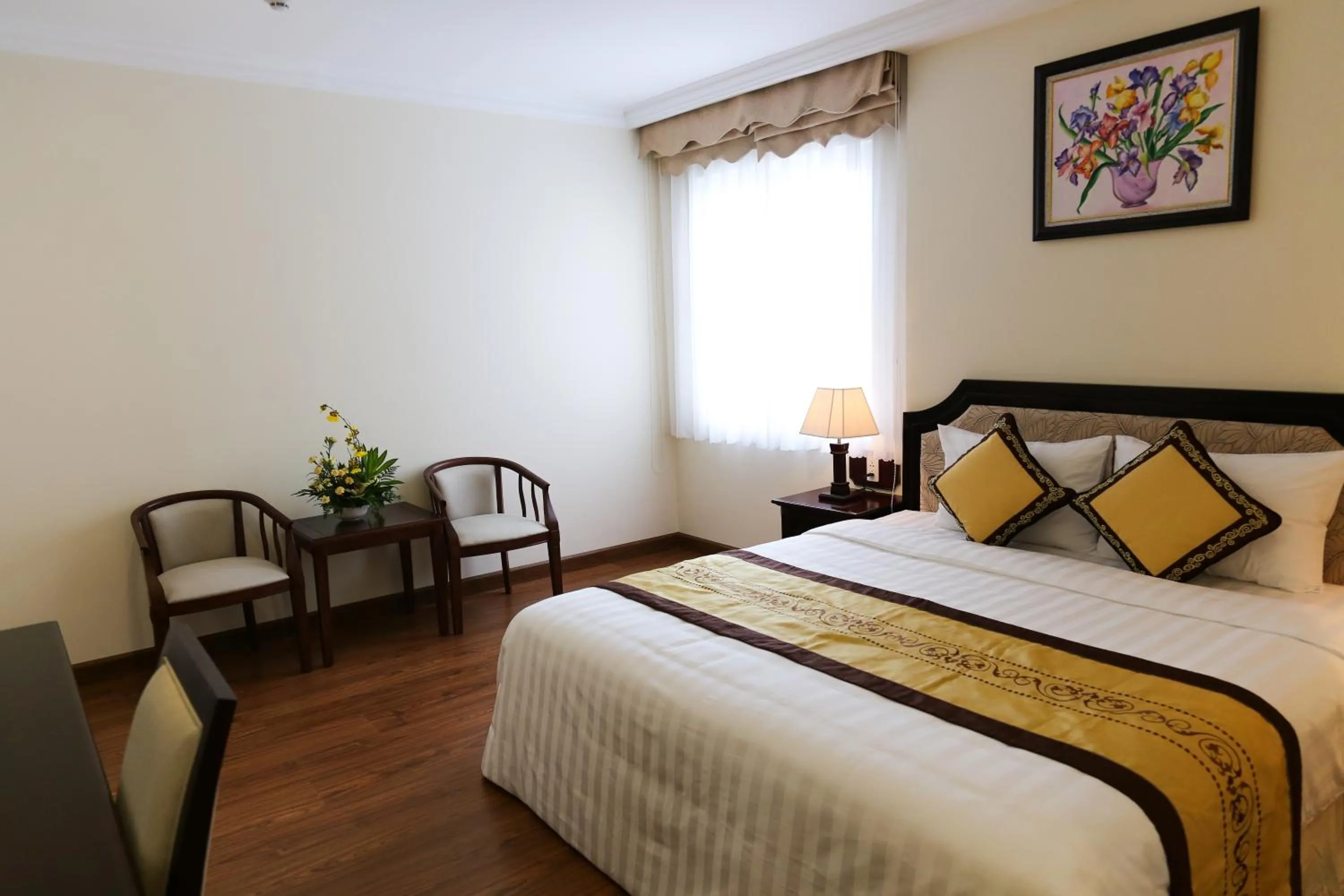 Bedroom, Bed in Iris Dalat Hotel