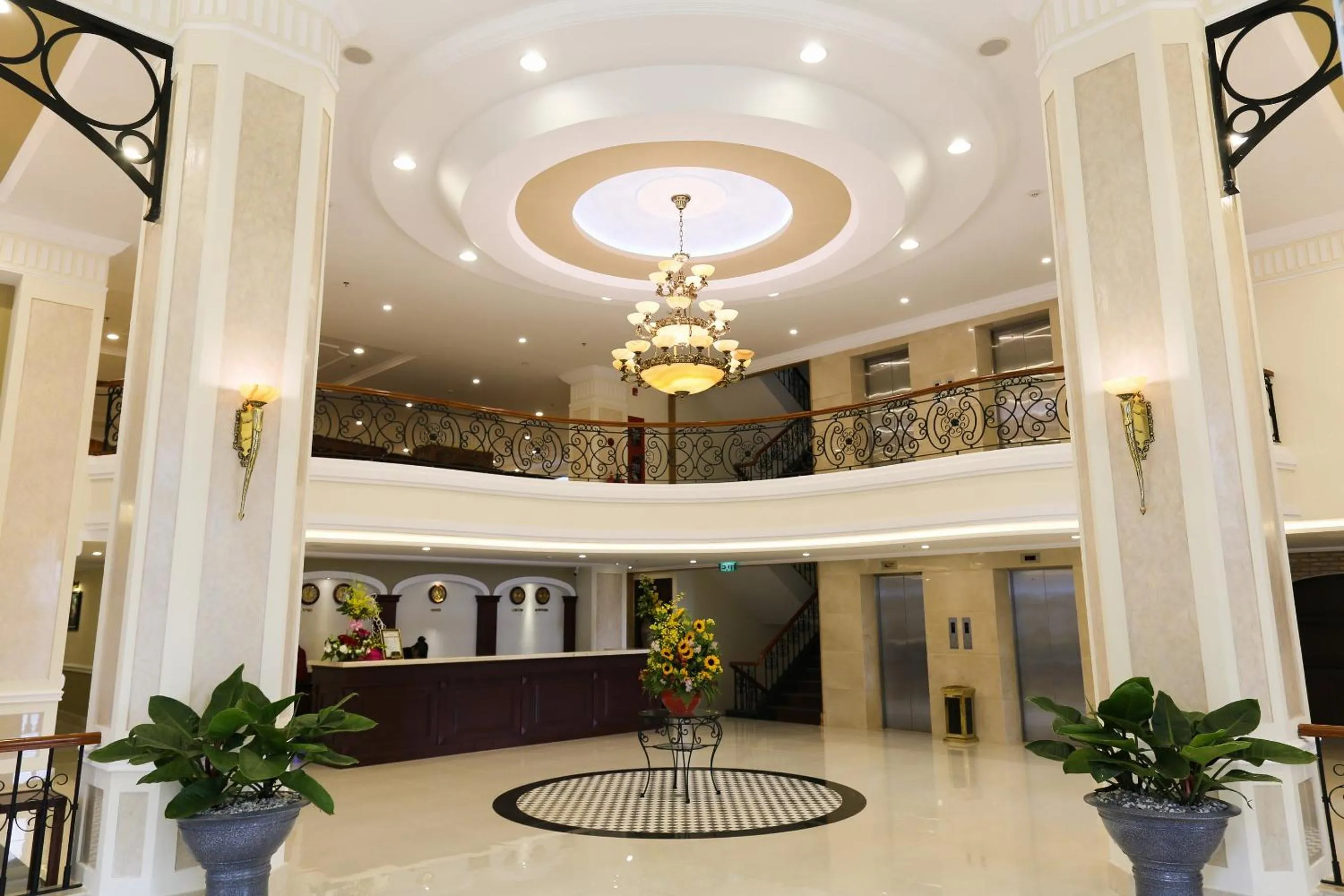 Lobby or reception in Iris Dalat Hotel